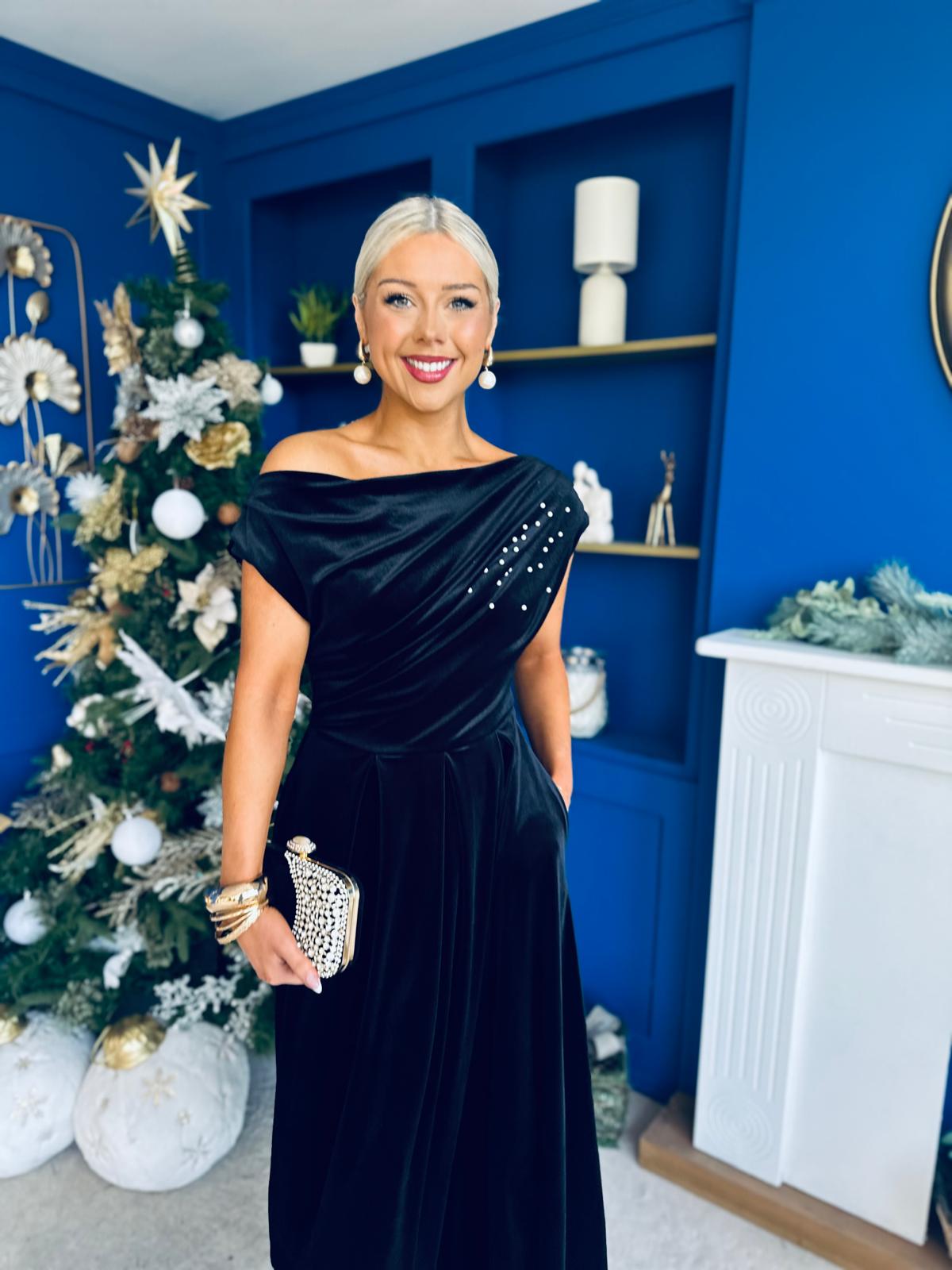 Harriet Pearl Detailed Velvet Midi Dress Black