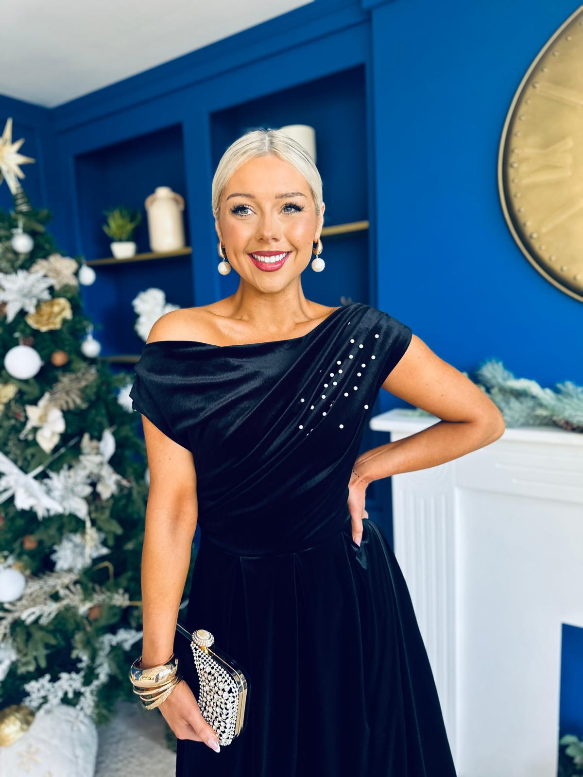 Harriet Pearl Detailed Velvet Midi Dress Black