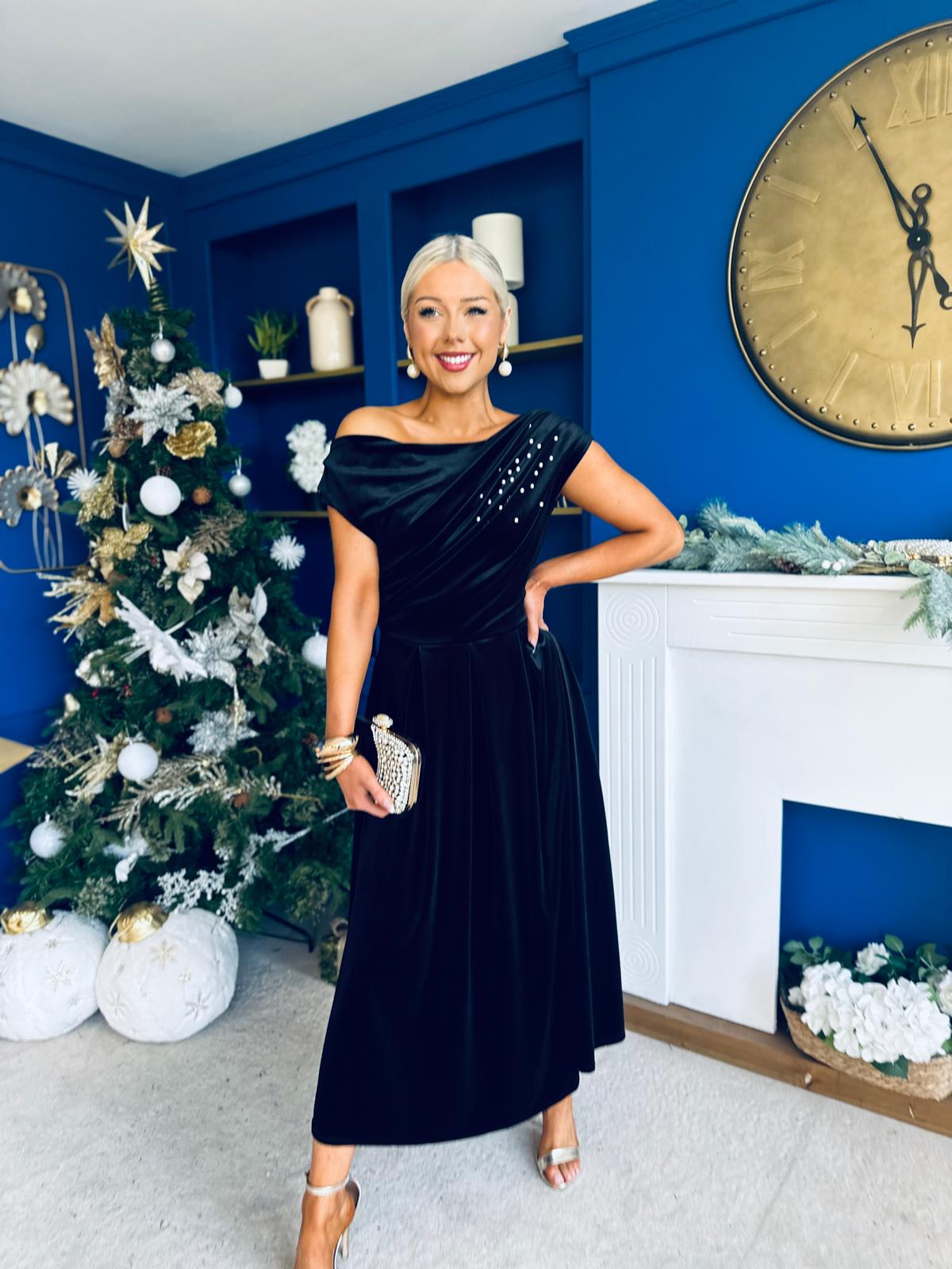 Harriet Pearl Detailed Velvet Midi Dress Black