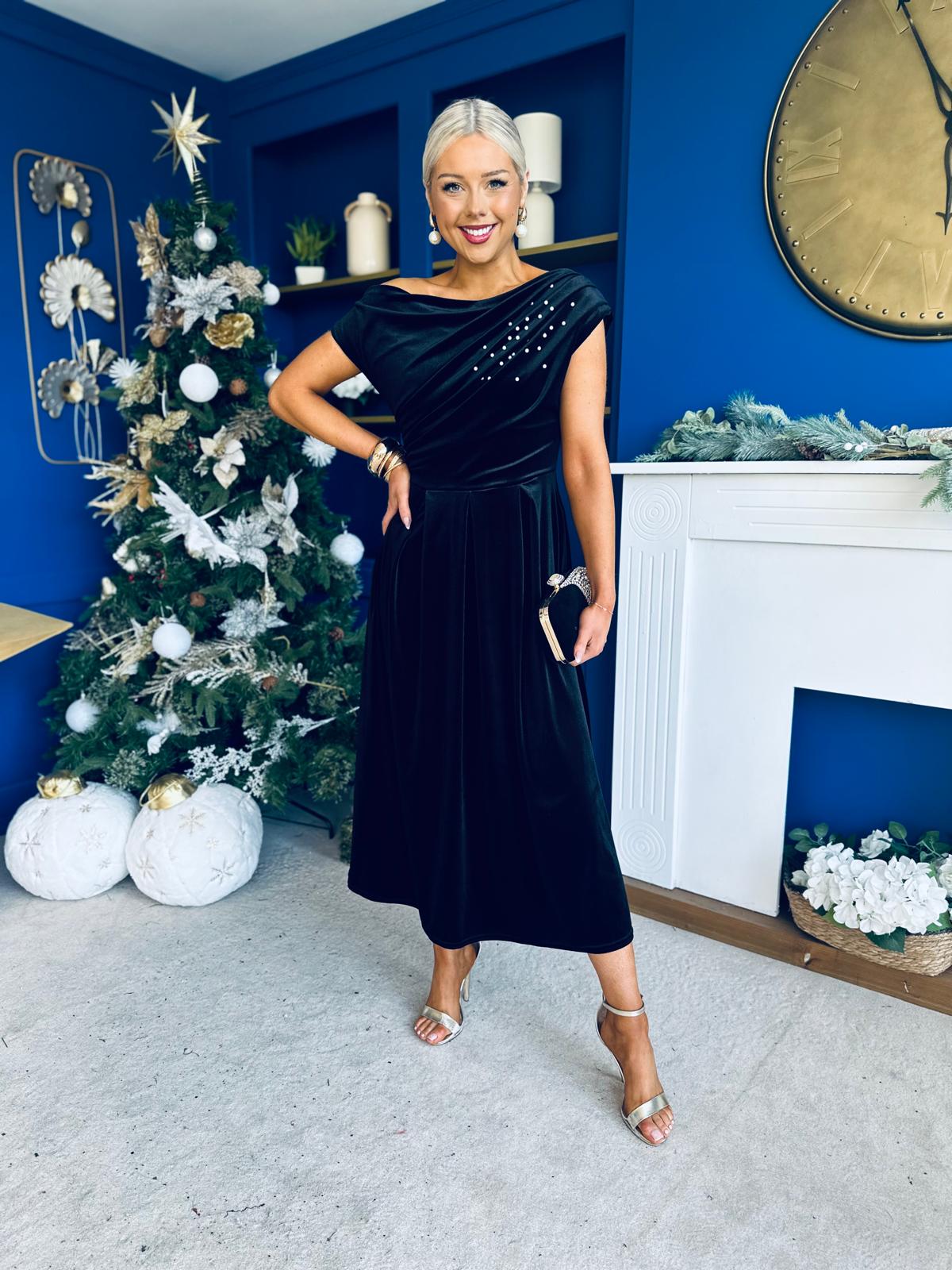 Harriet Pearl Detailed Velvet Midi Dress Black