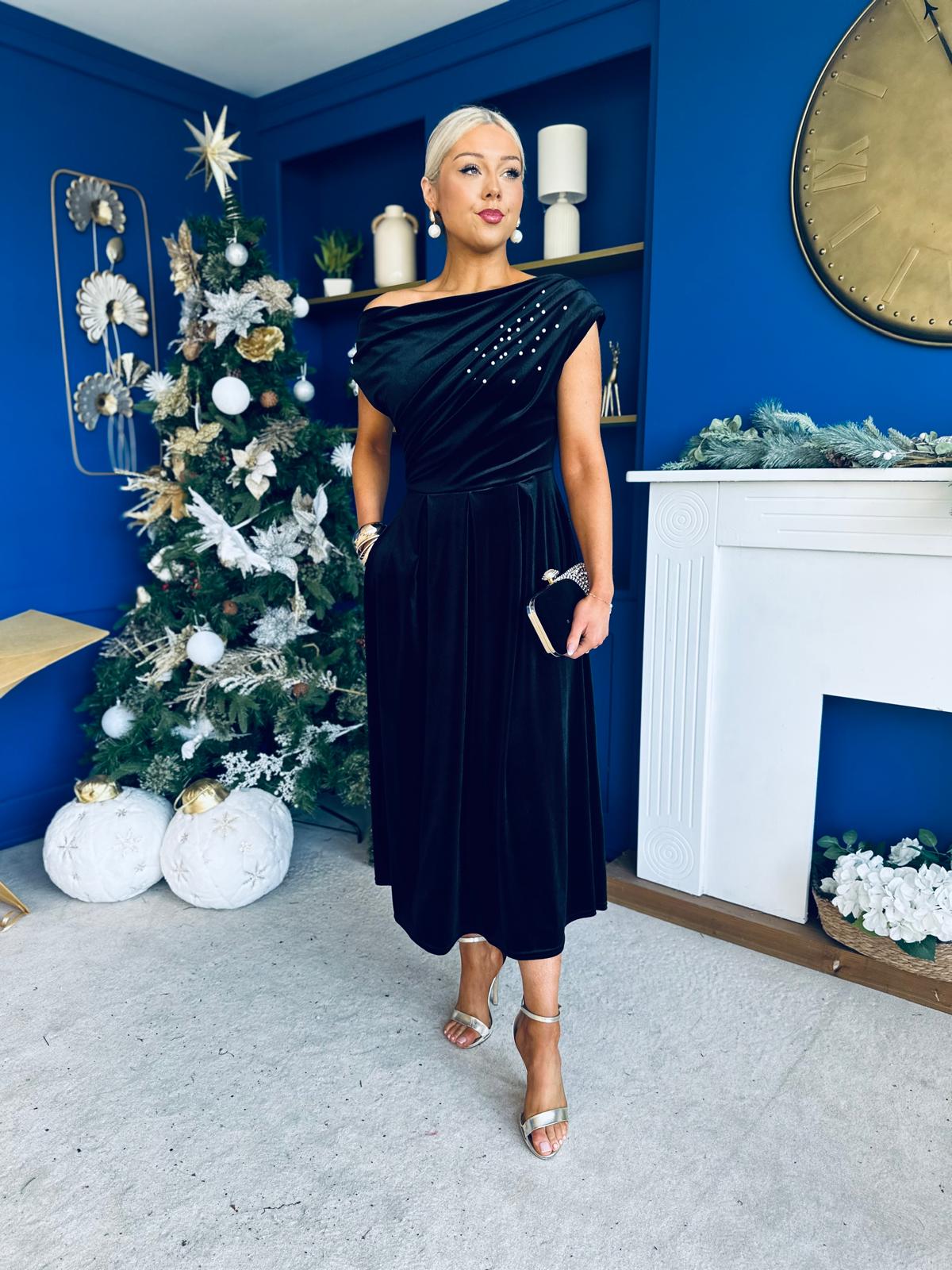 Harriet Pearl Detailed Velvet Midi Dress Black