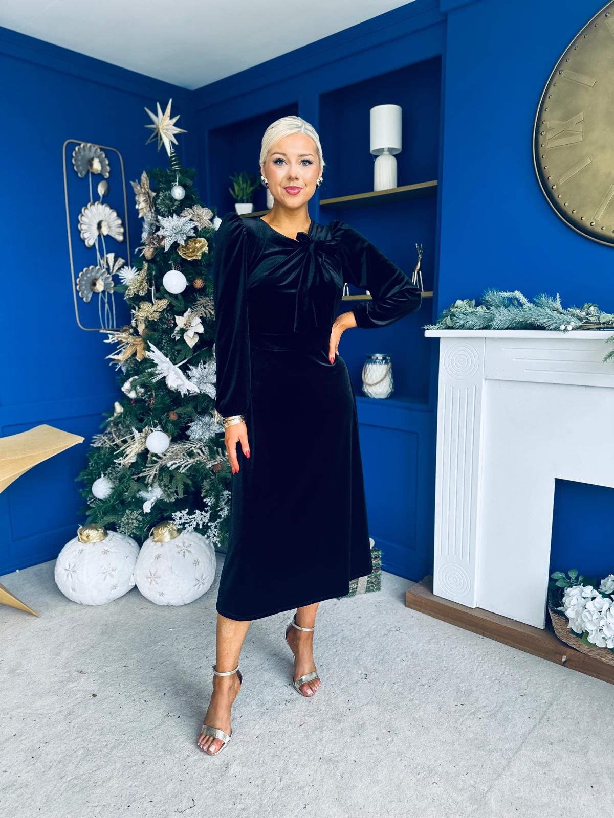 Lauren Detaild Velvet Occasion Dress Black