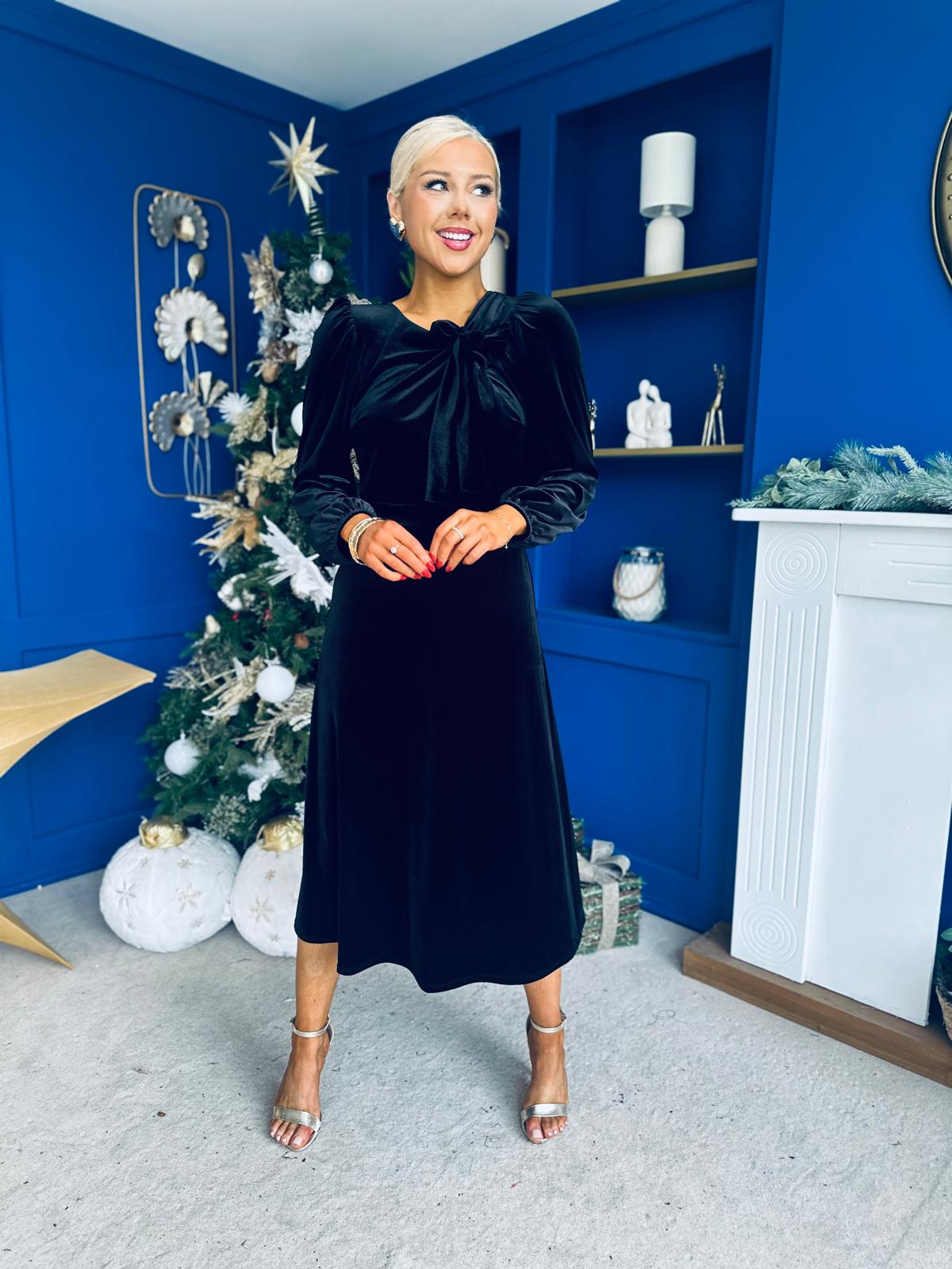 Lauren Detaild Velvet Occasion Dress Black