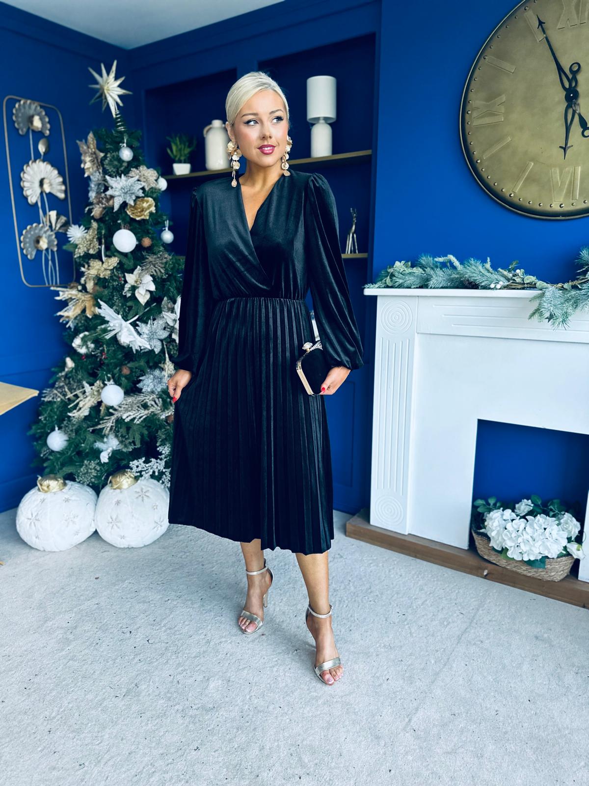 Avril Pleated Velvet Midi Dress Black