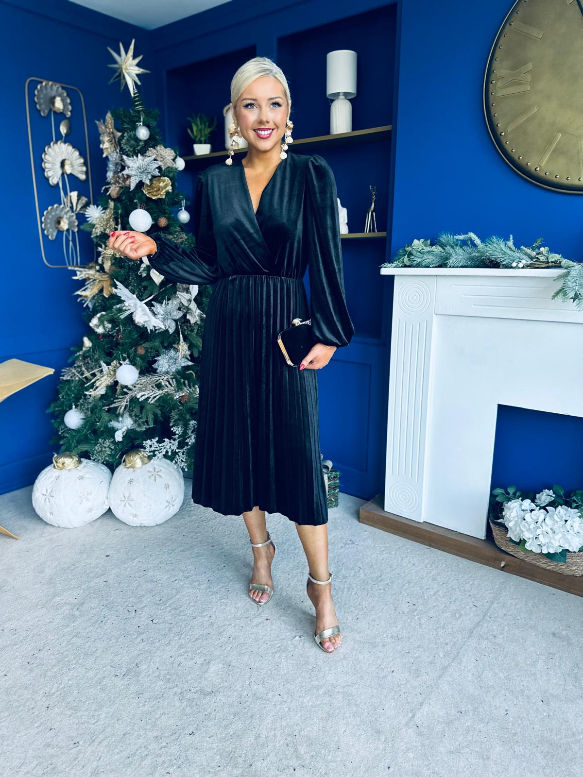 Avril Pleated Velvet Midi Dress Black