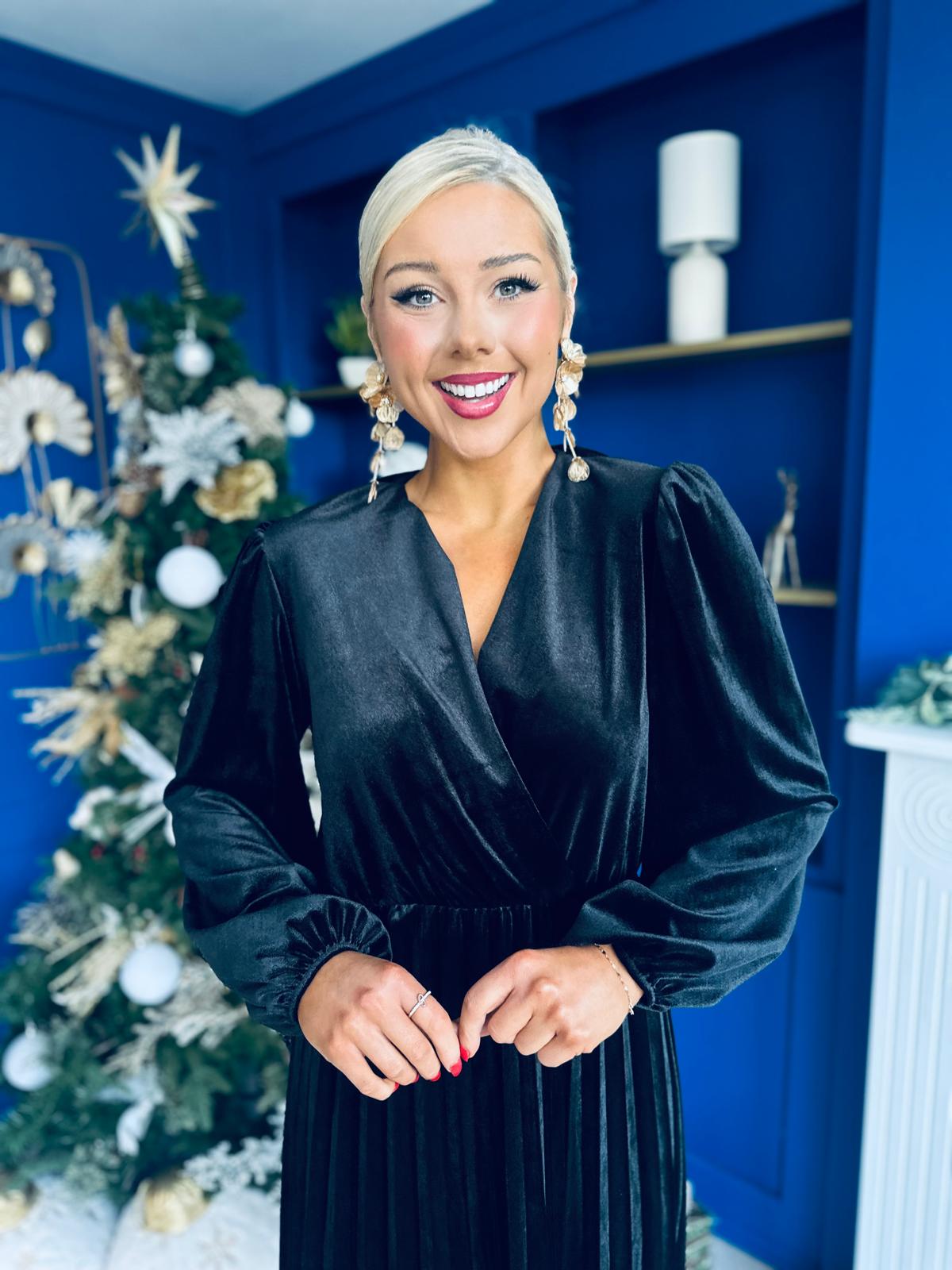 Avril Pleated Velvet Midi Dress Black