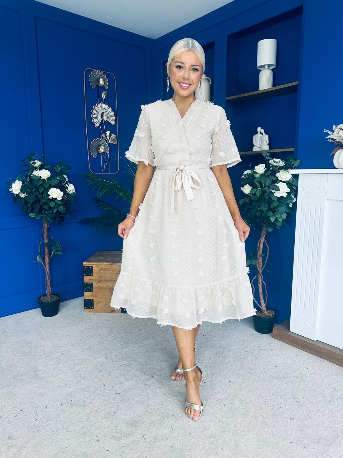 Fiadh Detailed Occasion Midi Dress Beige / Ecru