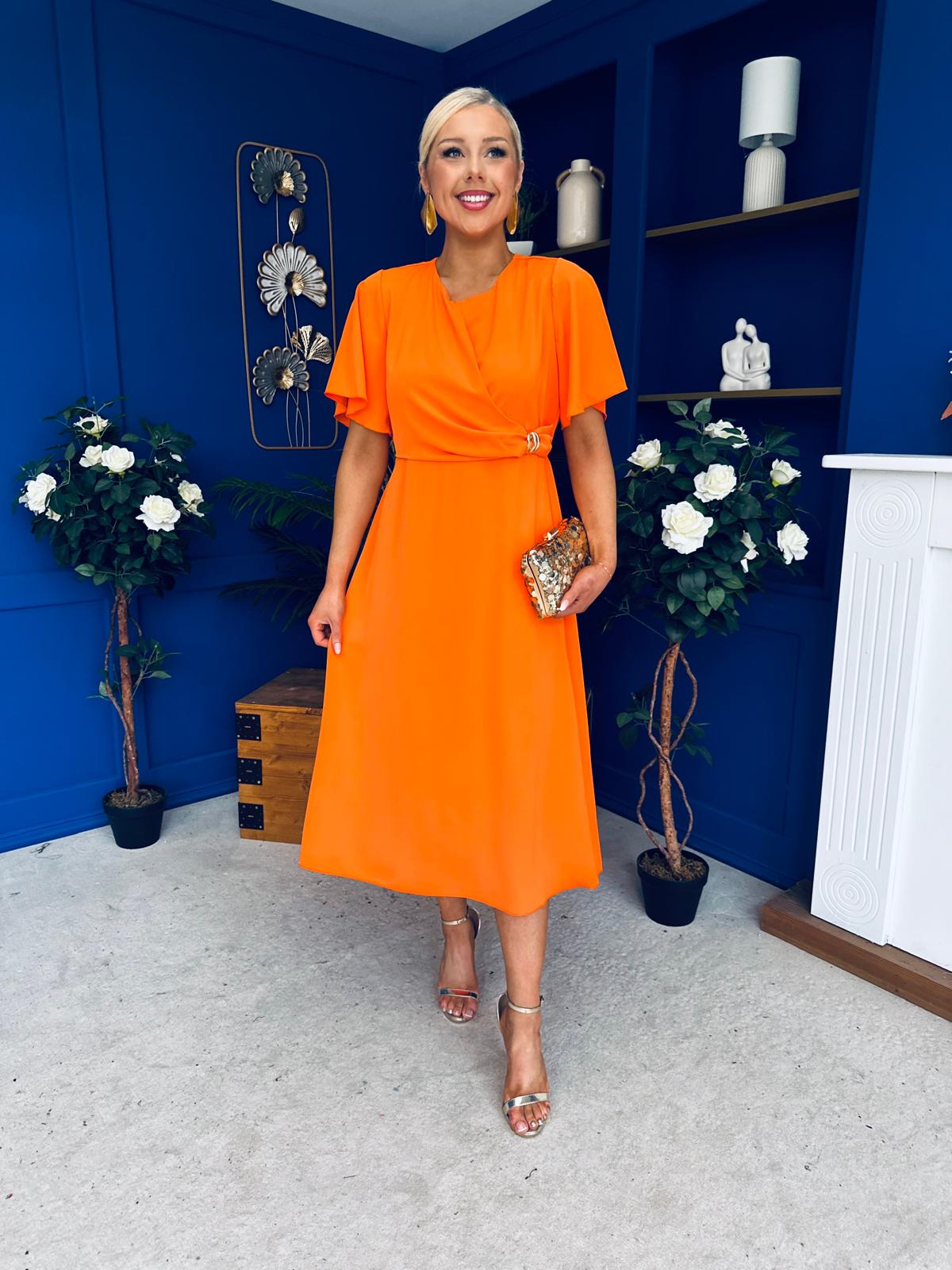 Jessica Gold Clasp Detailed Midi Dress Amber – Canella Lane