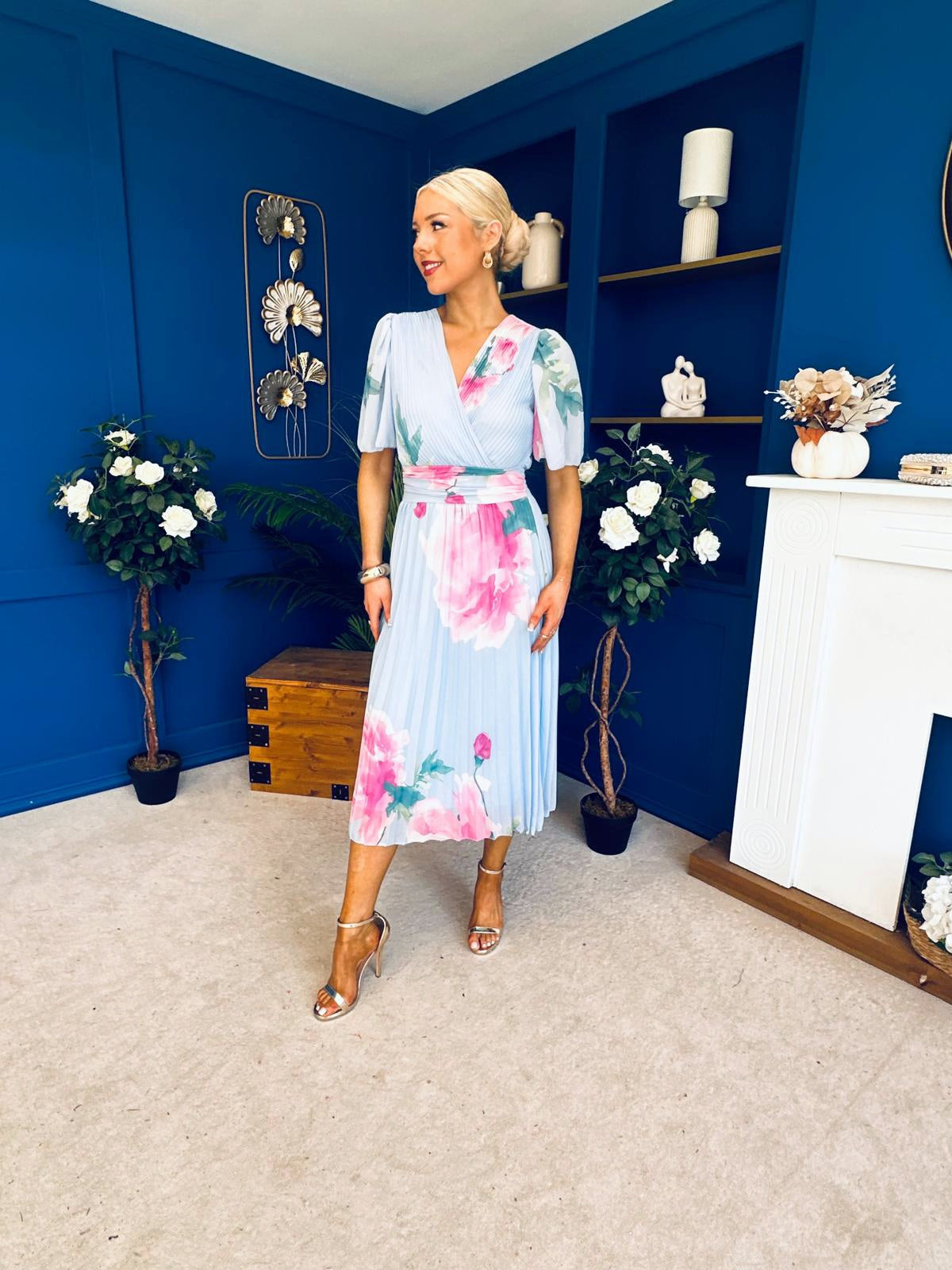 Saorlaith Pleated Midi Dress Floral Pwr Blue