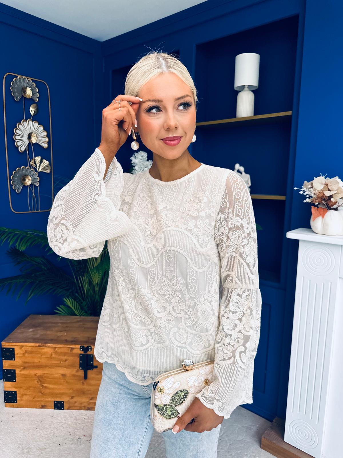 Yvonne Lace Detailed Top Cream