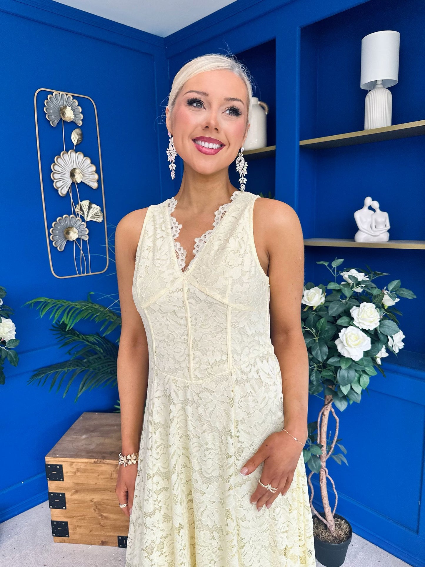 Catalina Detailed Lace Occasion Dress Yellow