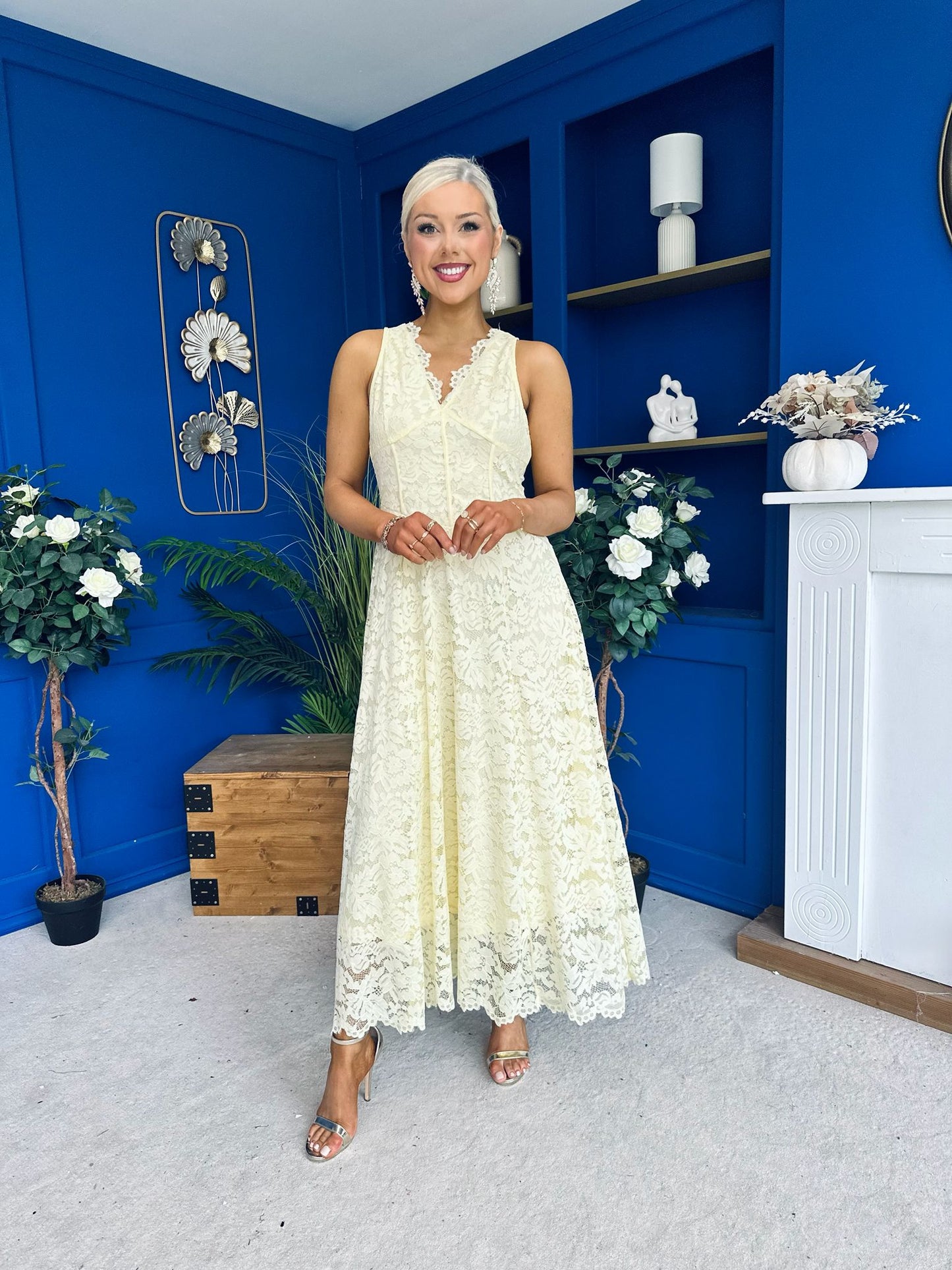 Catalina Detailed Lace Occasion Dress Yellow