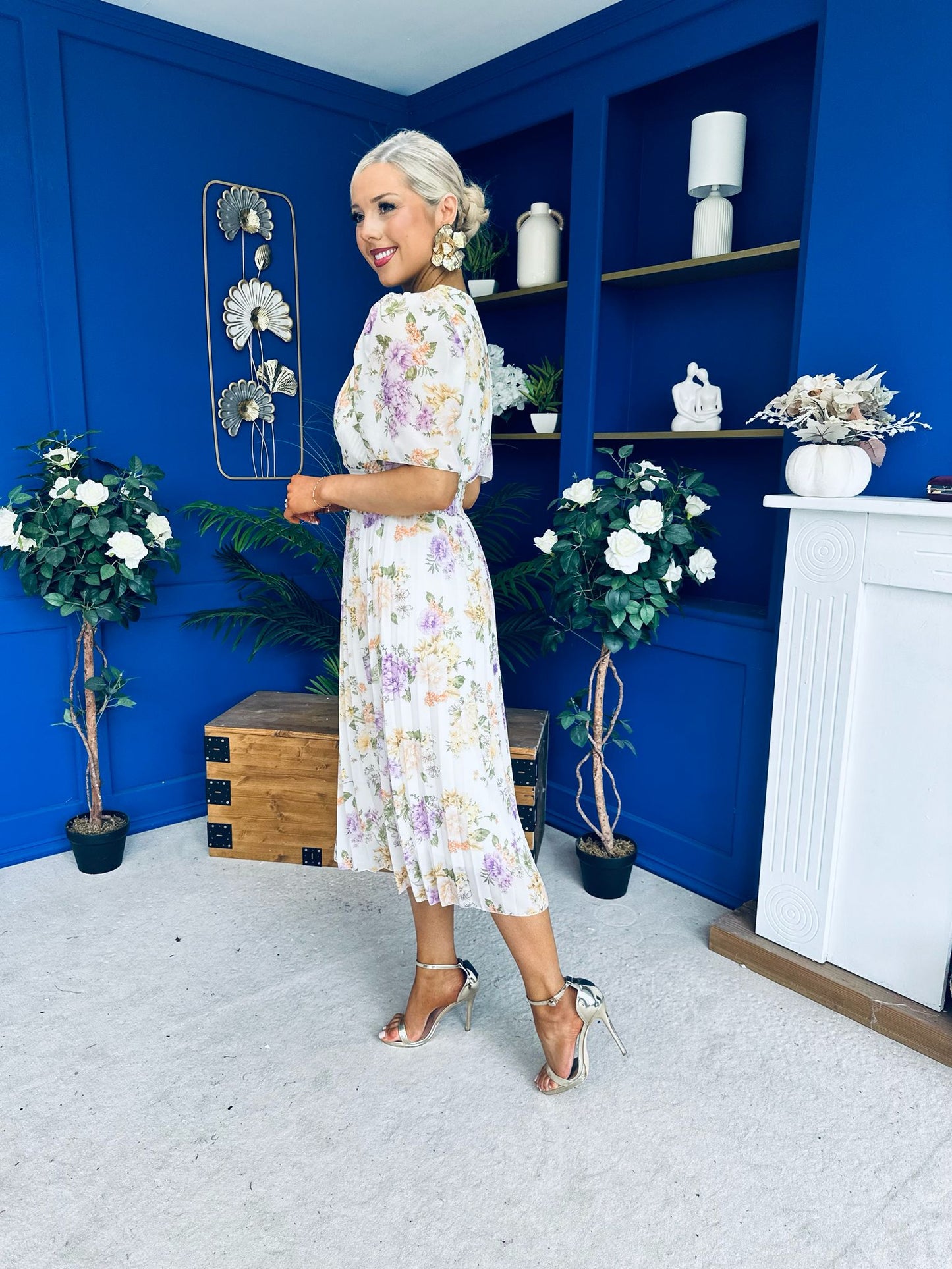 Kaylee Pleated Midi Dress Floral Cream