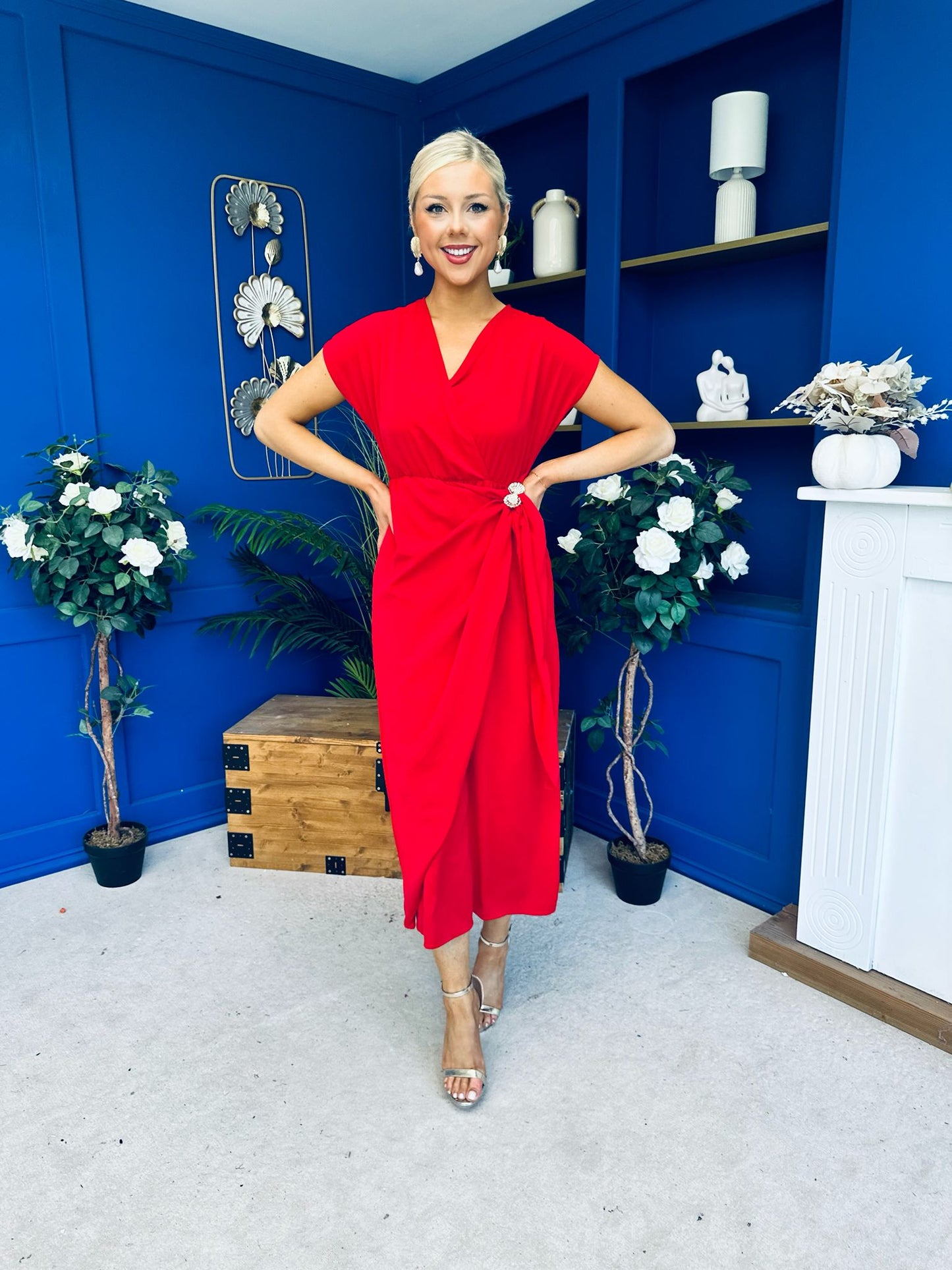 Opal Gold Clasp Detailed Midi Dress Red
