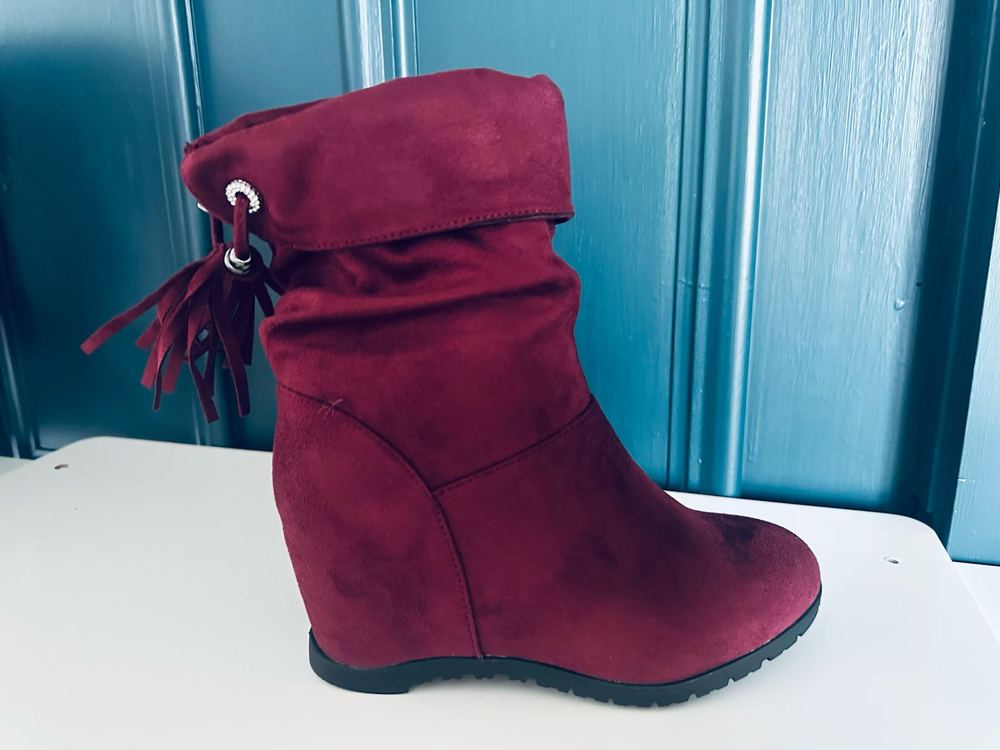 Pari Boots Wine