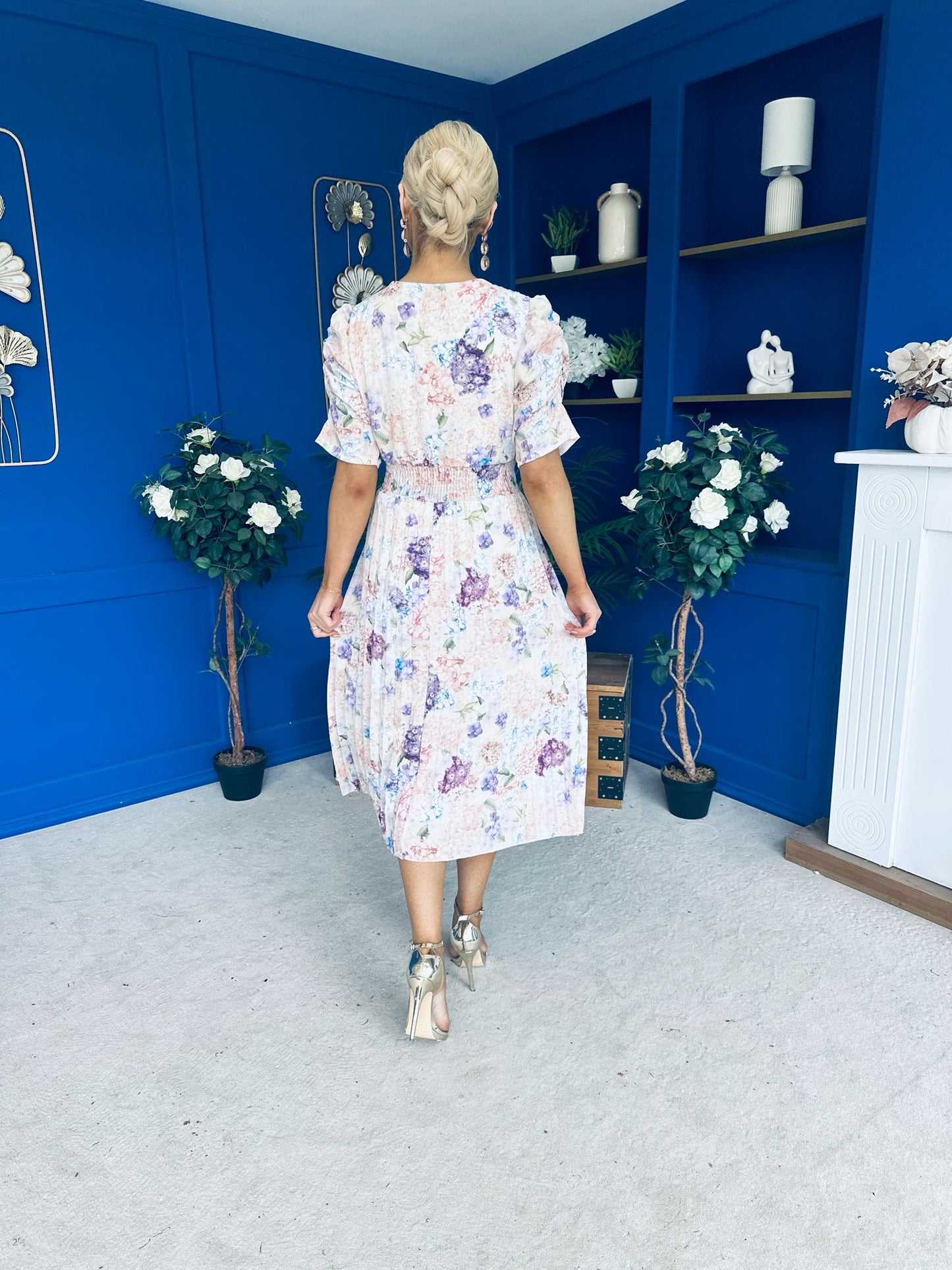 Eirinn Pleated Midi Dress Floral Cream