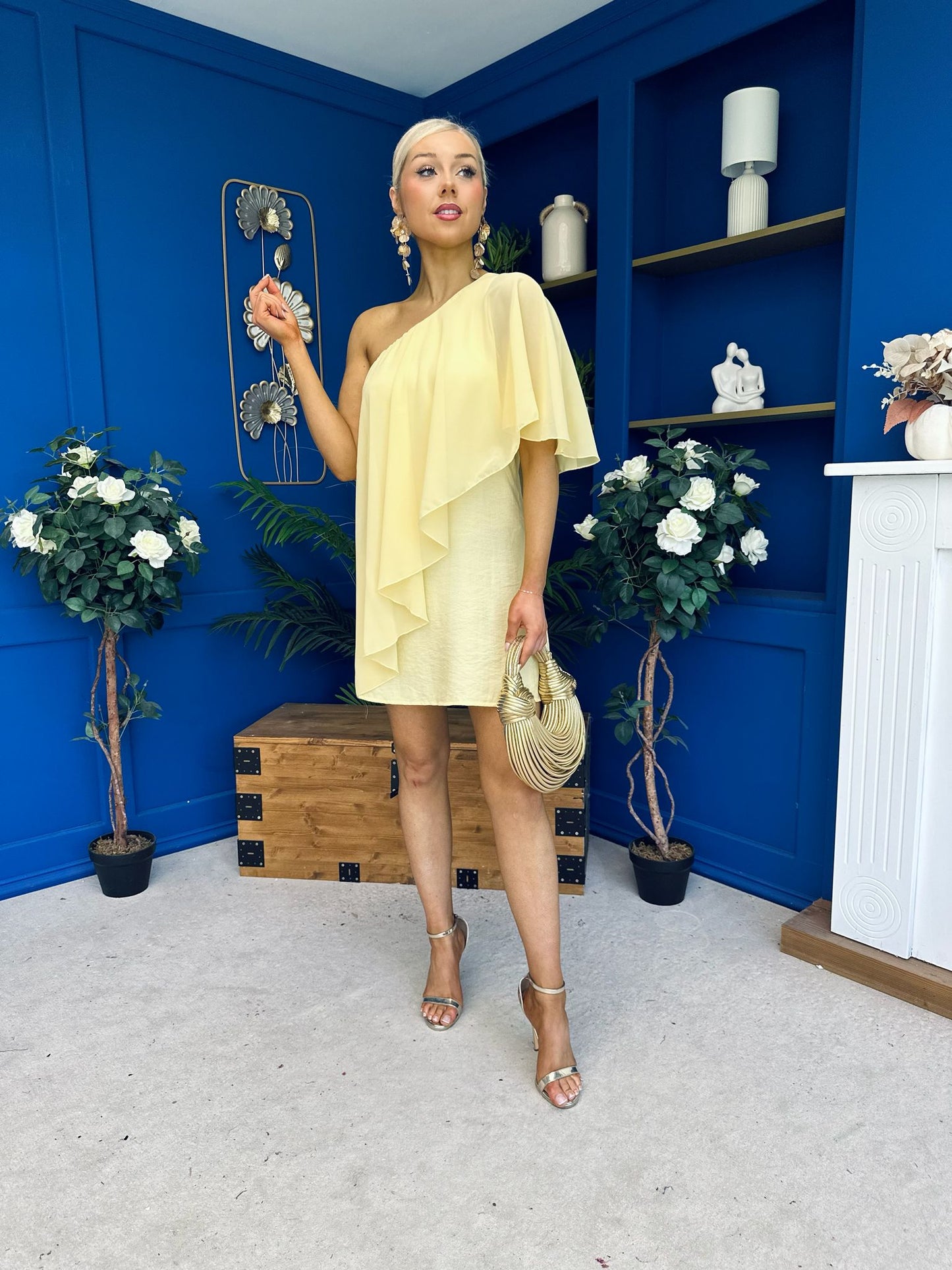 Francesca Cape Detail Shift Dress Yellow