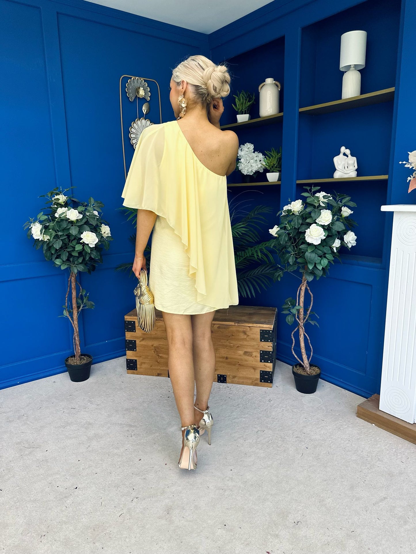 Francesca Cape Detail Shift Dress Yellow