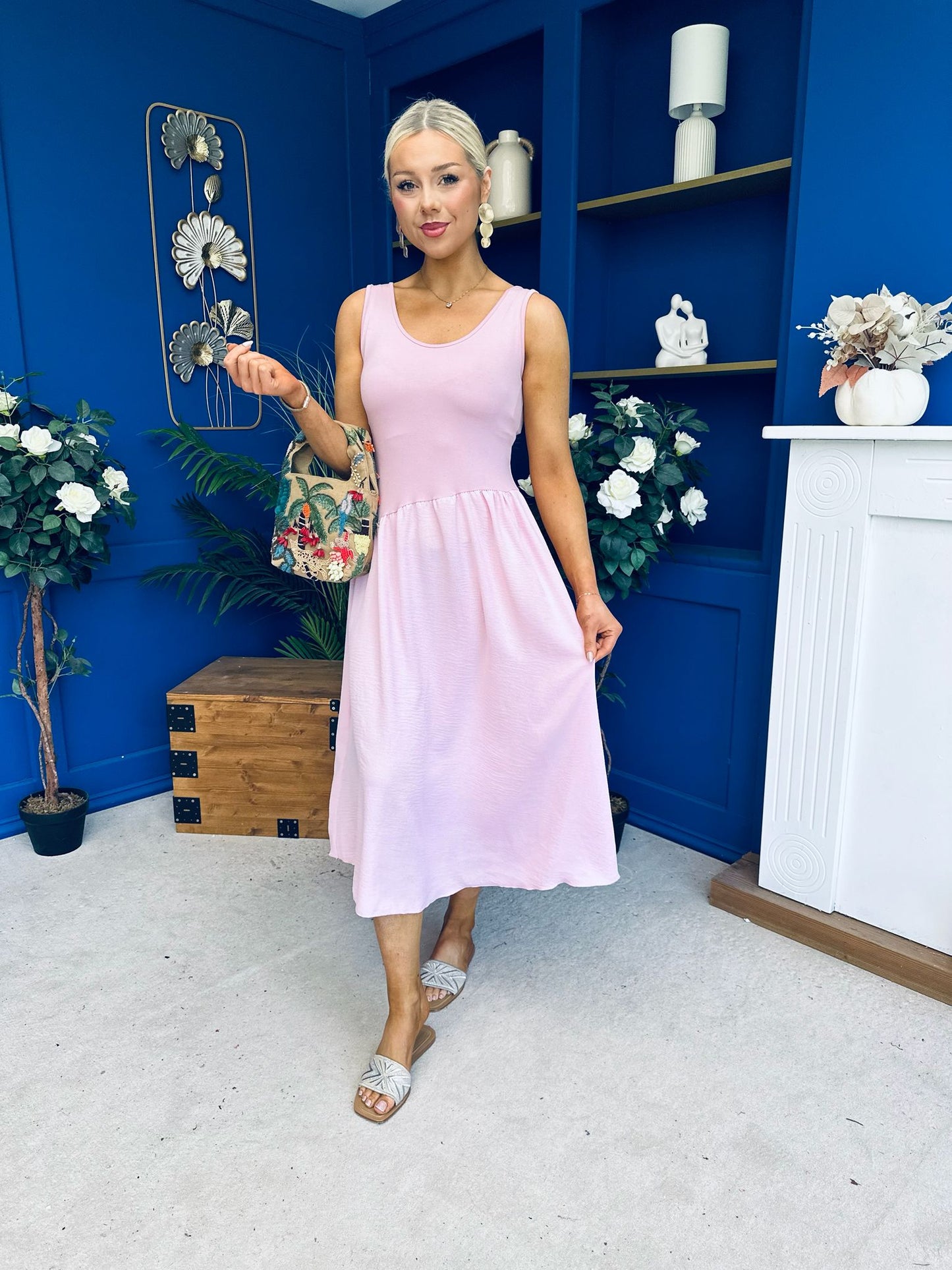 Amanda Detailed Midi Dress Baby Pink