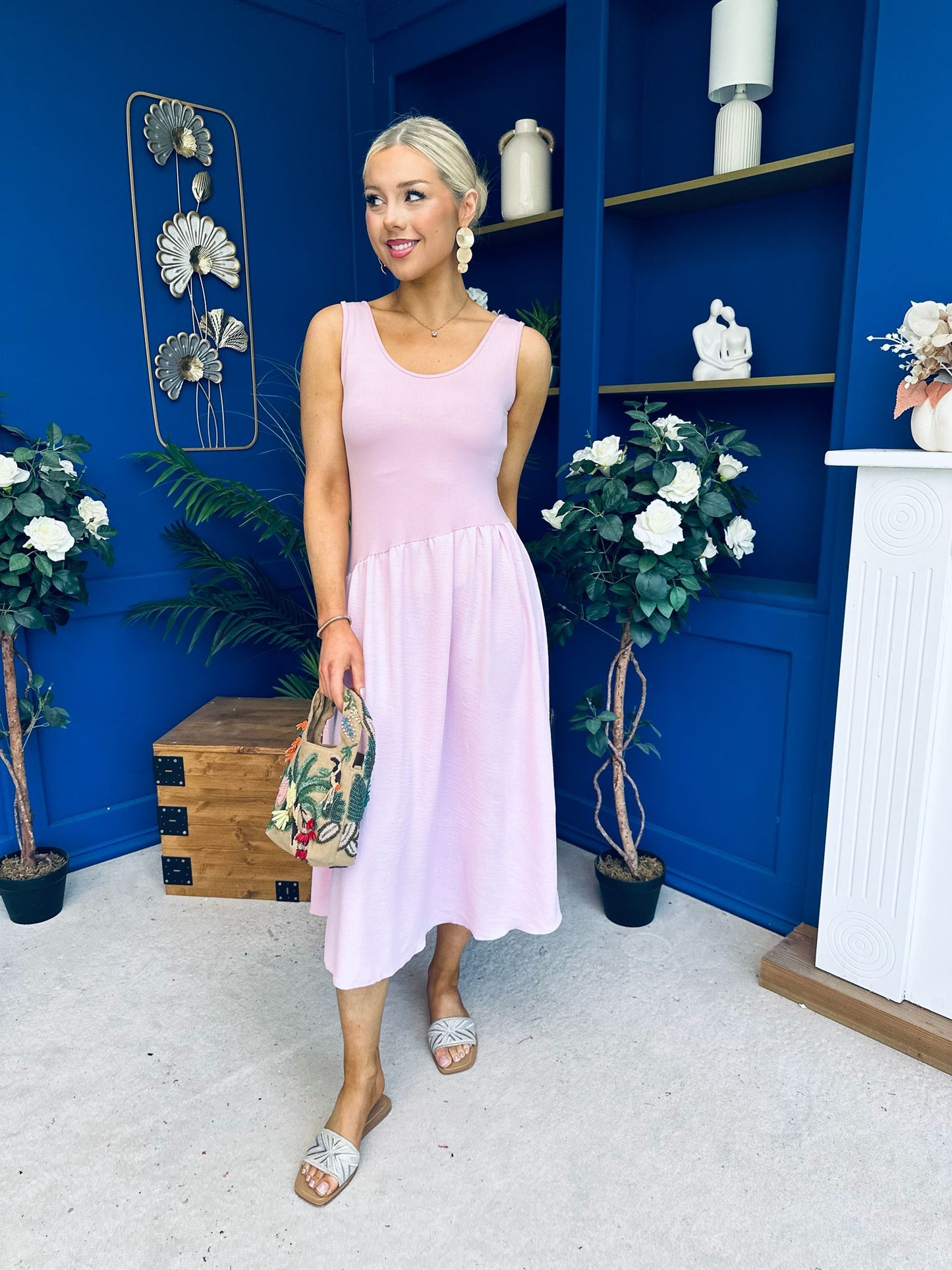 Amanda Detailed Midi Dress Baby Pink