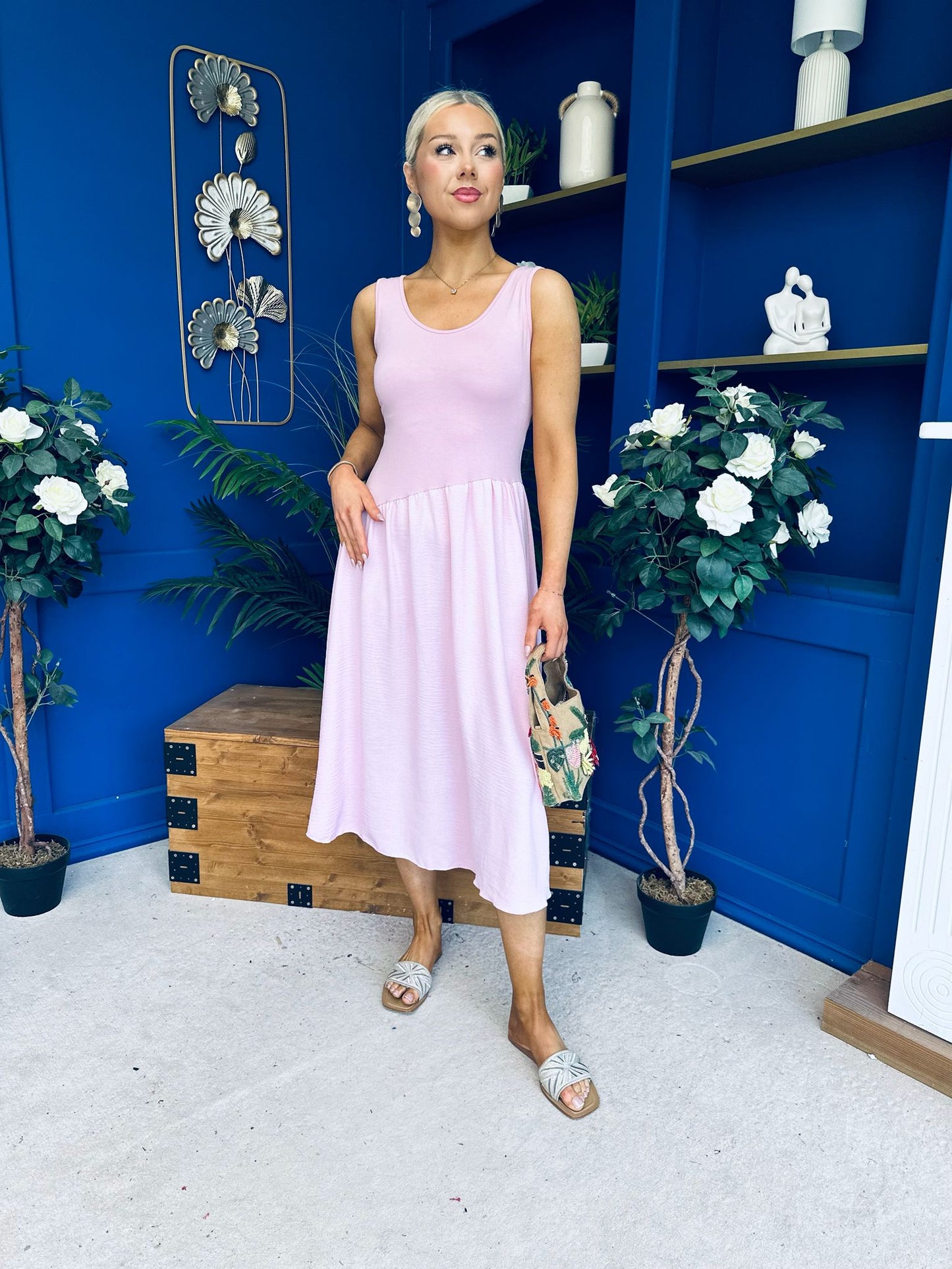 Amanda Detailed Midi Dress Baby Pink