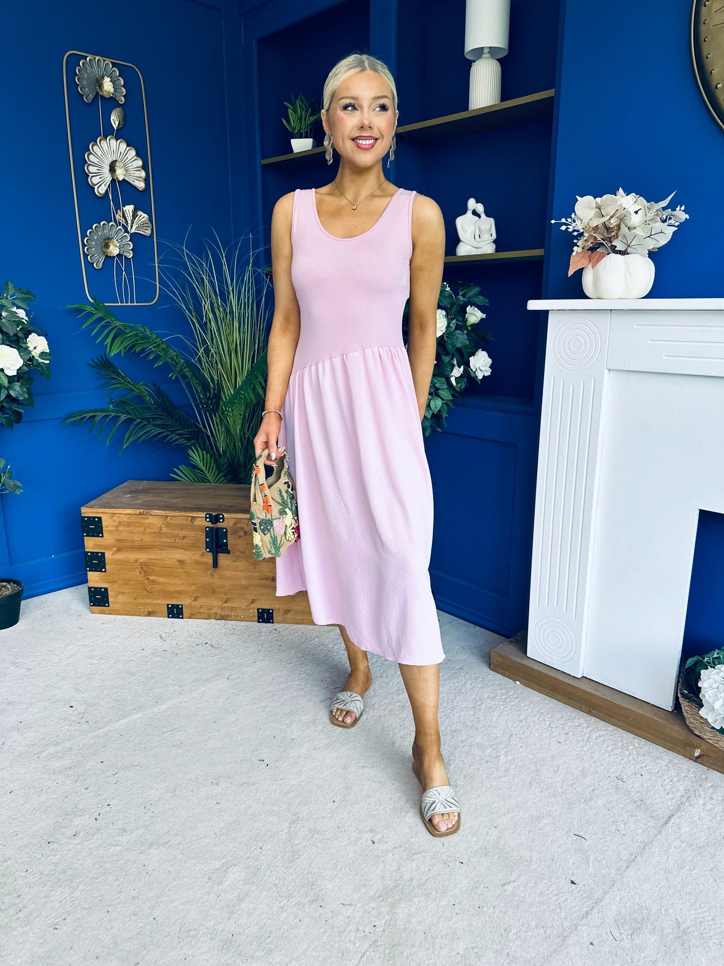 Amanda Detailed Midi Dress Baby Pink