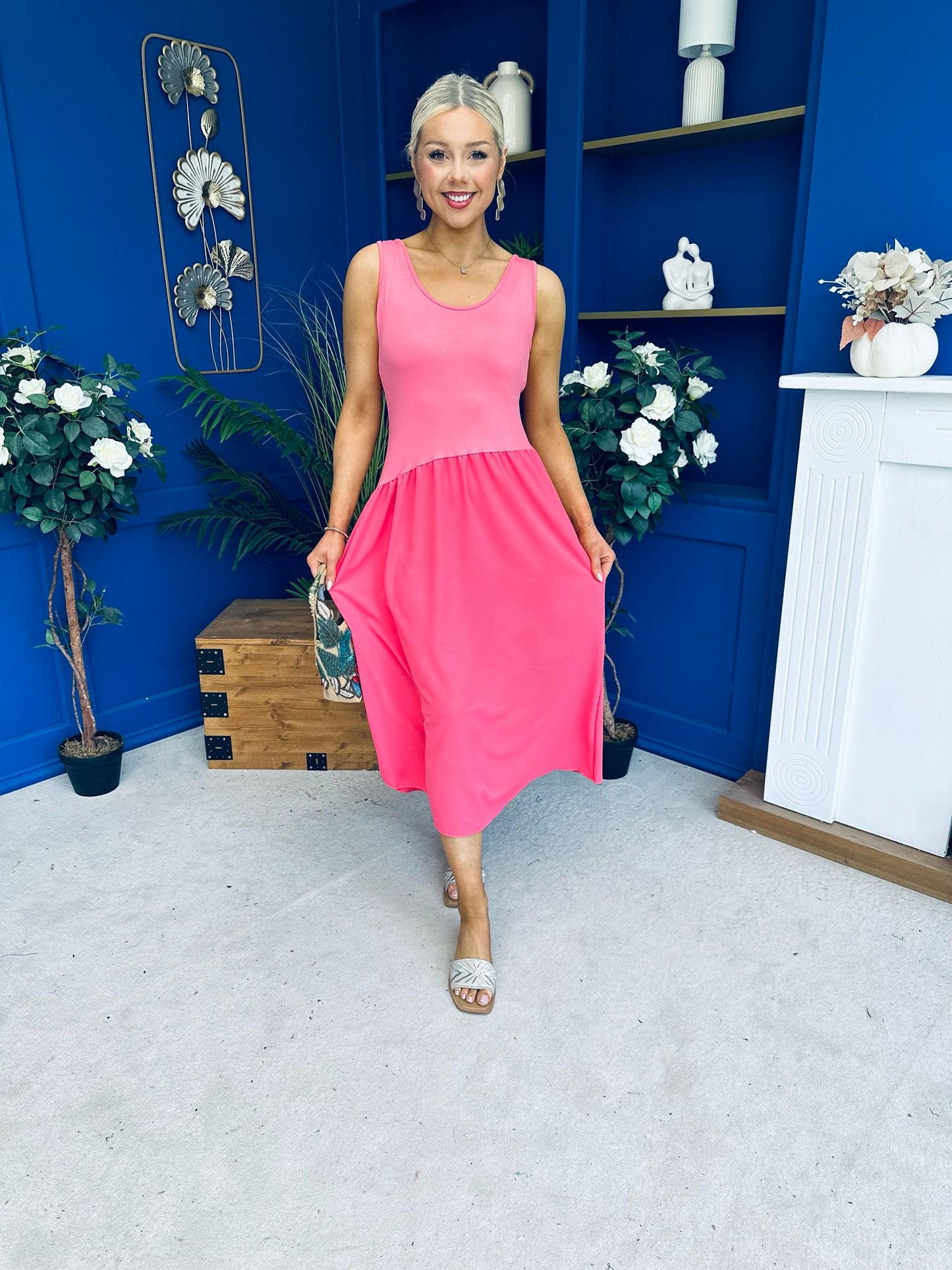 Amanda Detailed Midi Dress Coral