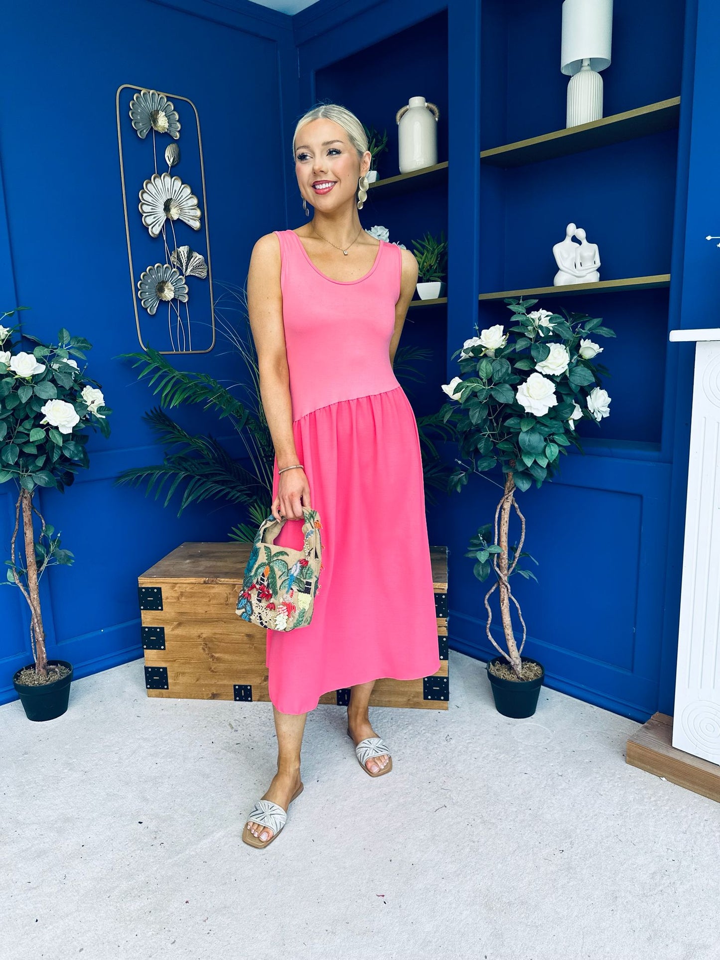 Amanda Detailed Midi Dress Coral