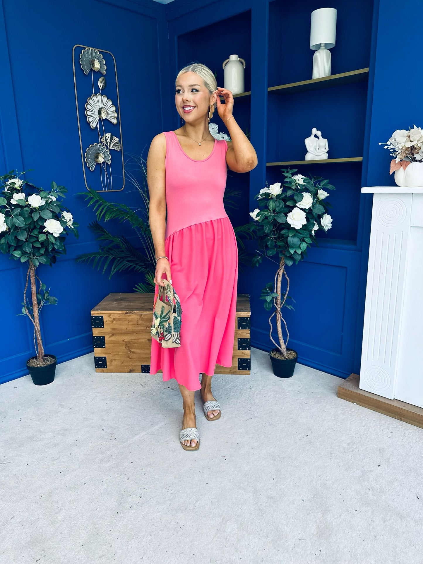 Amanda Detailed Midi Dress Coral