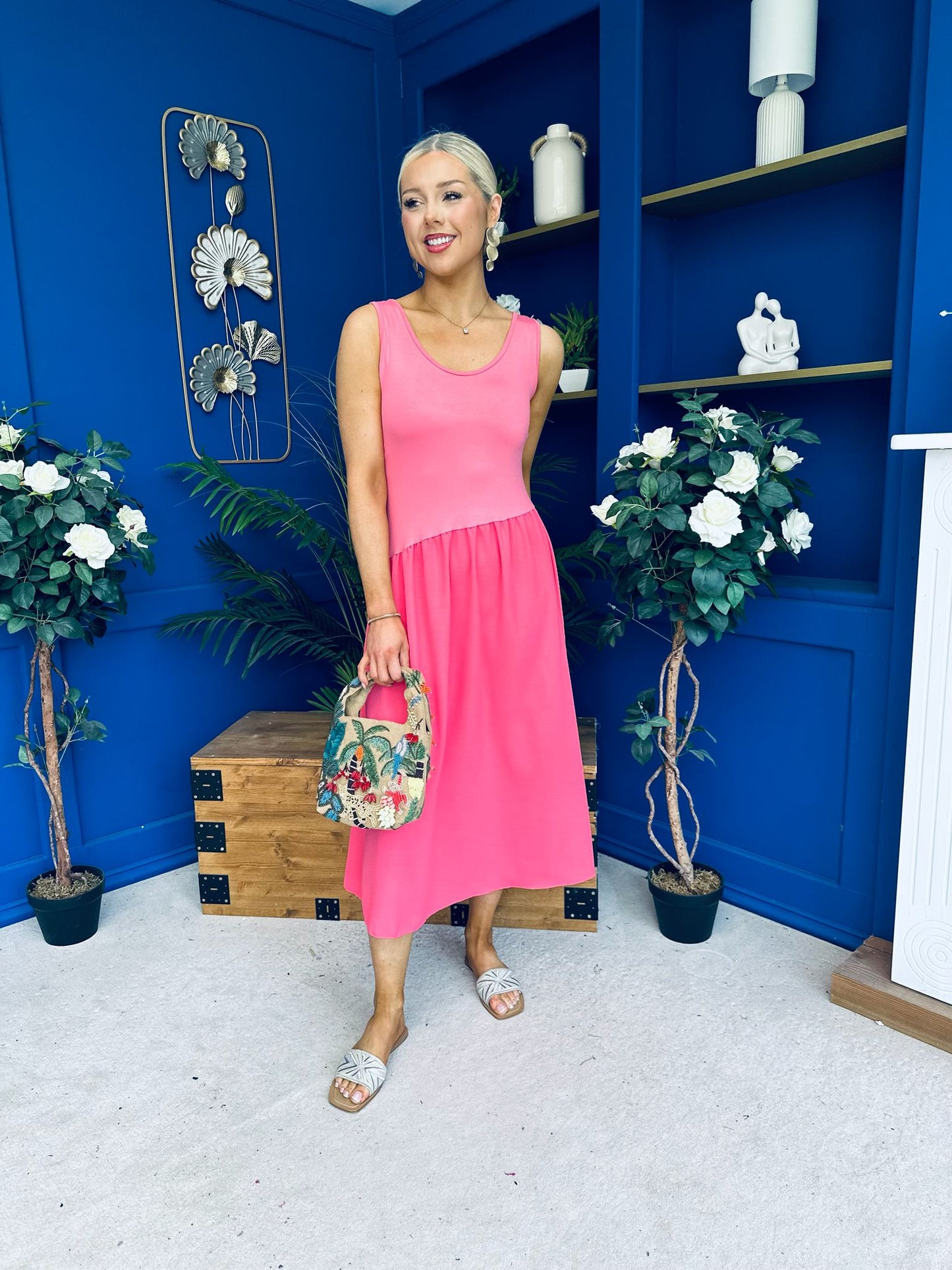 Amanda Detailed Midi Dress Coral