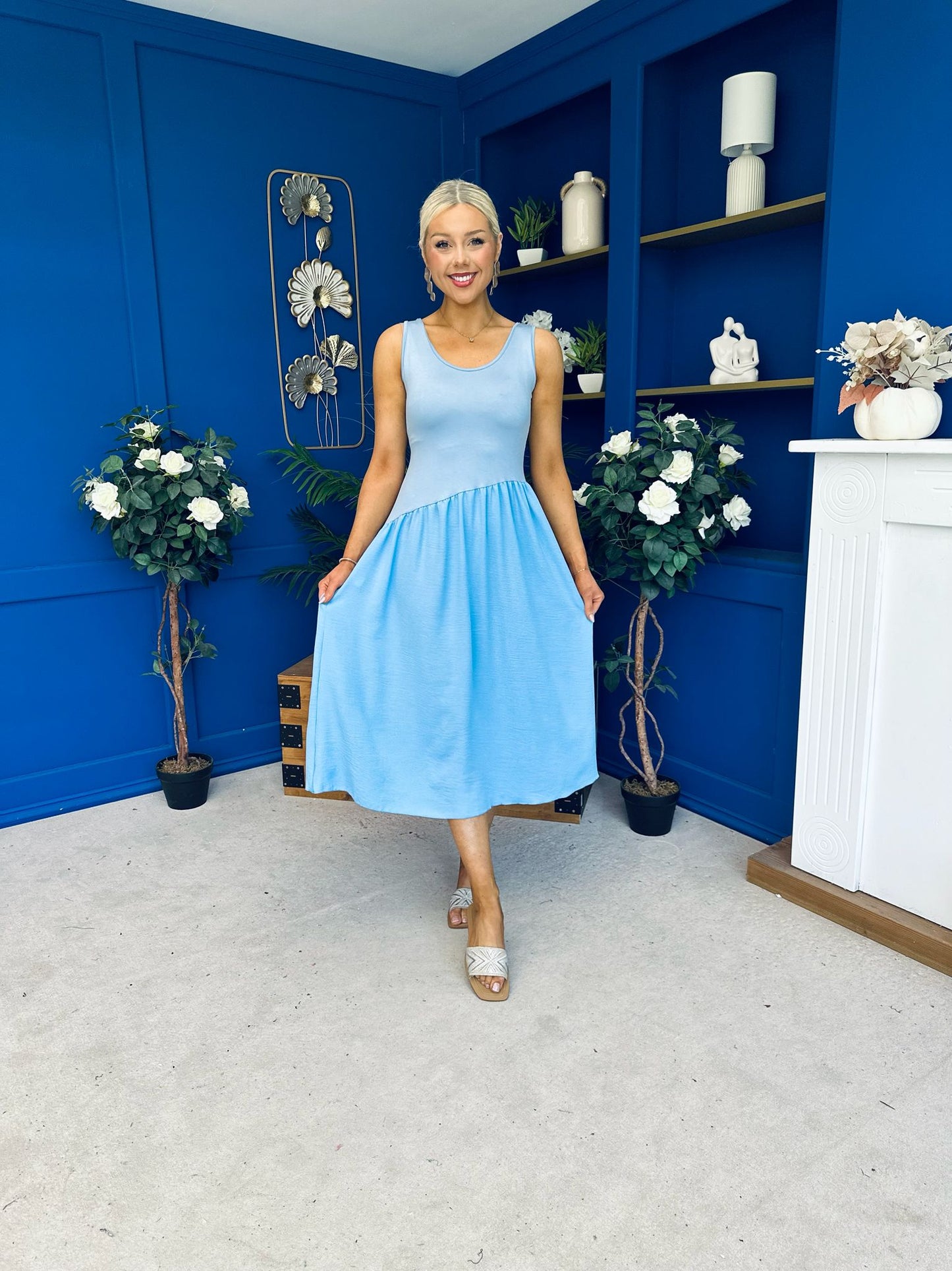 Amanda Detailed Midi Dress Sky Blue