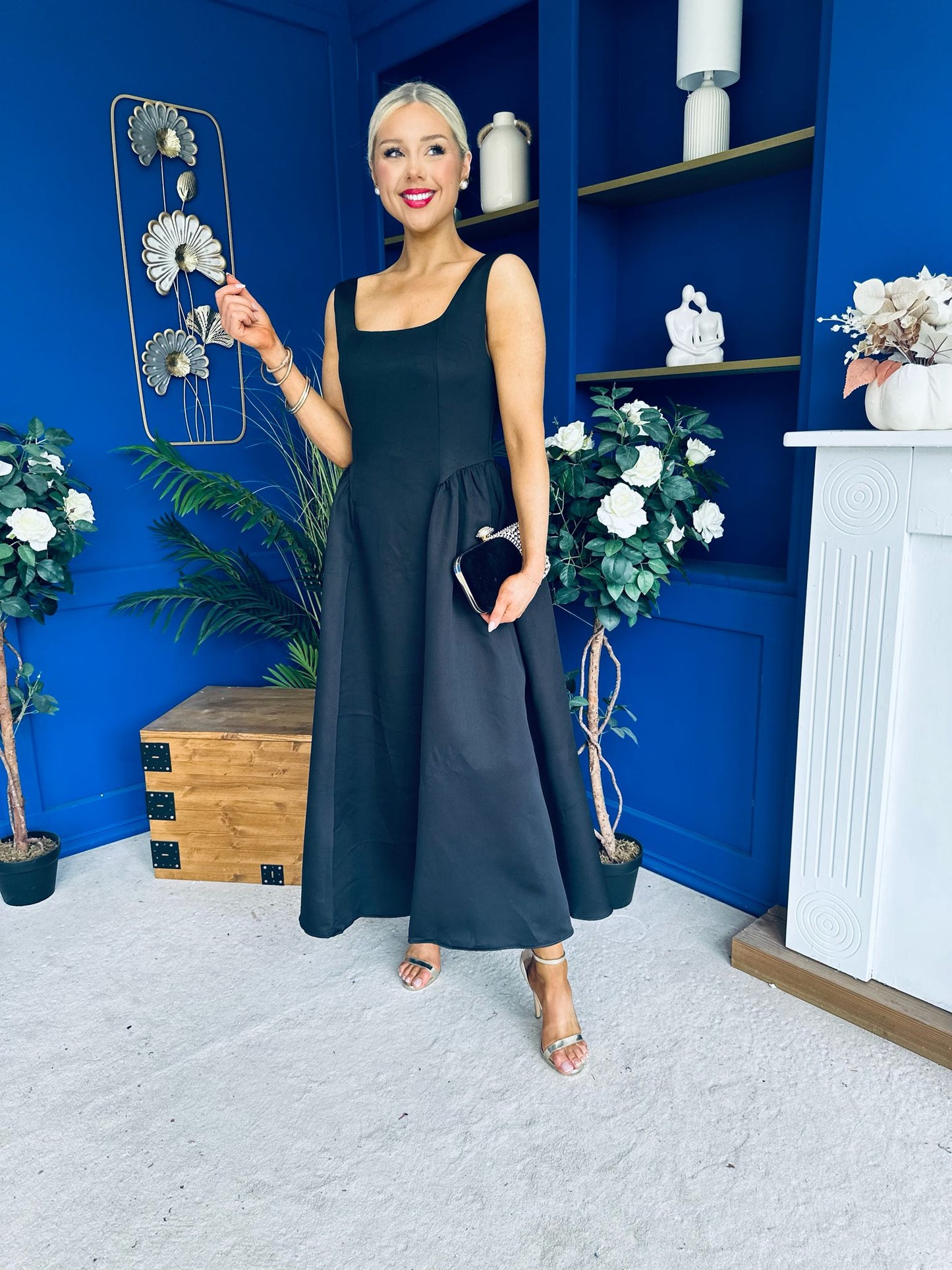 Miranda Square Neck Detailed Midi Dress Black