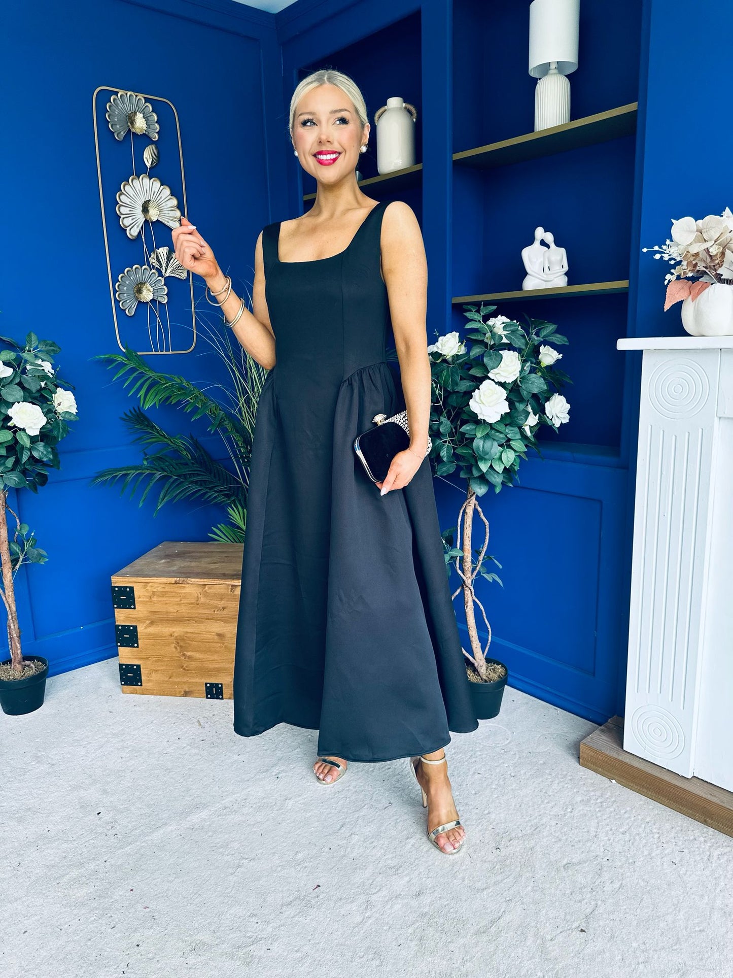 Miranda Square Neck Detailed Midi Dress Black