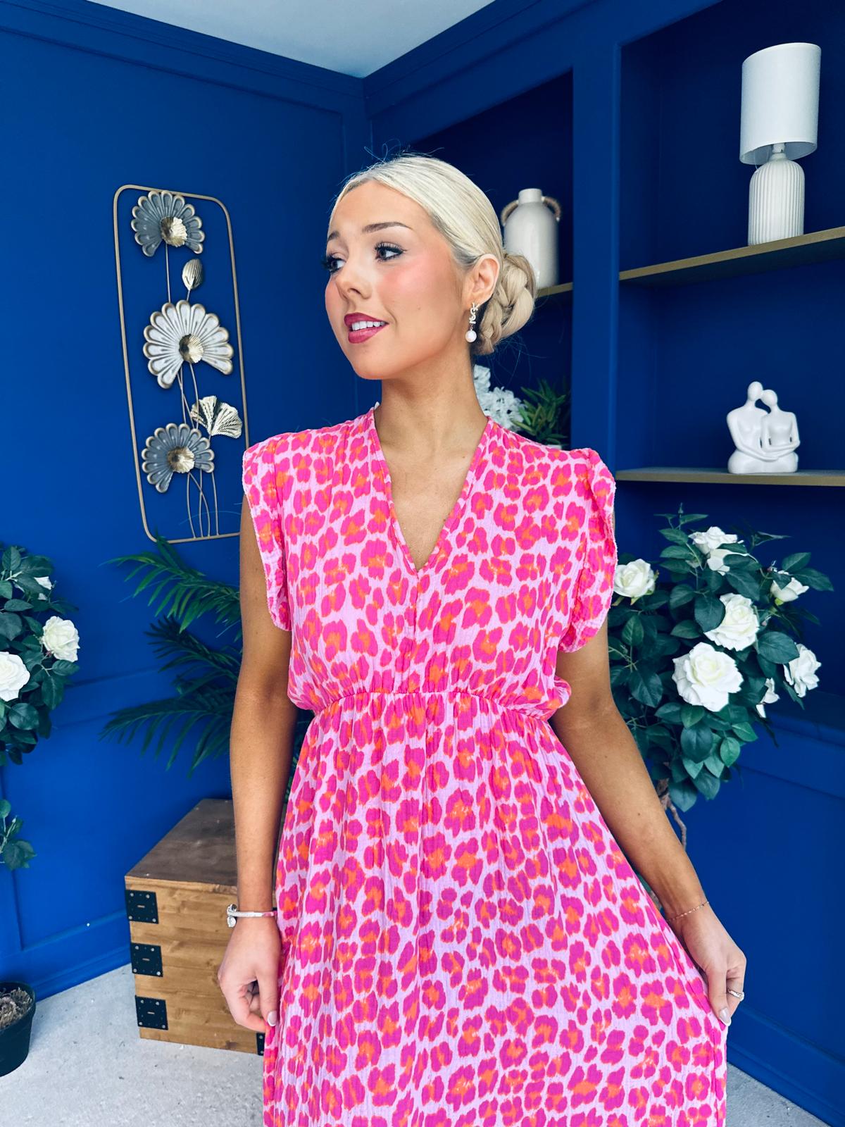 Gerri Sleeveles Midi Dress Leopard Fuchsia