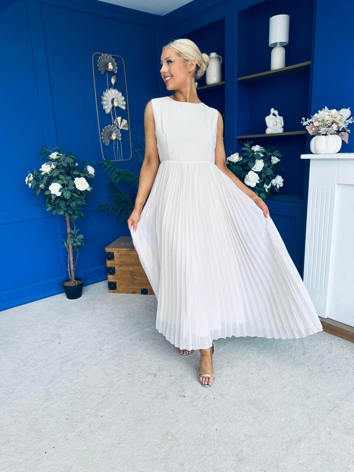 Diana Embellished Jacket & Pleated Skirt Set Cream