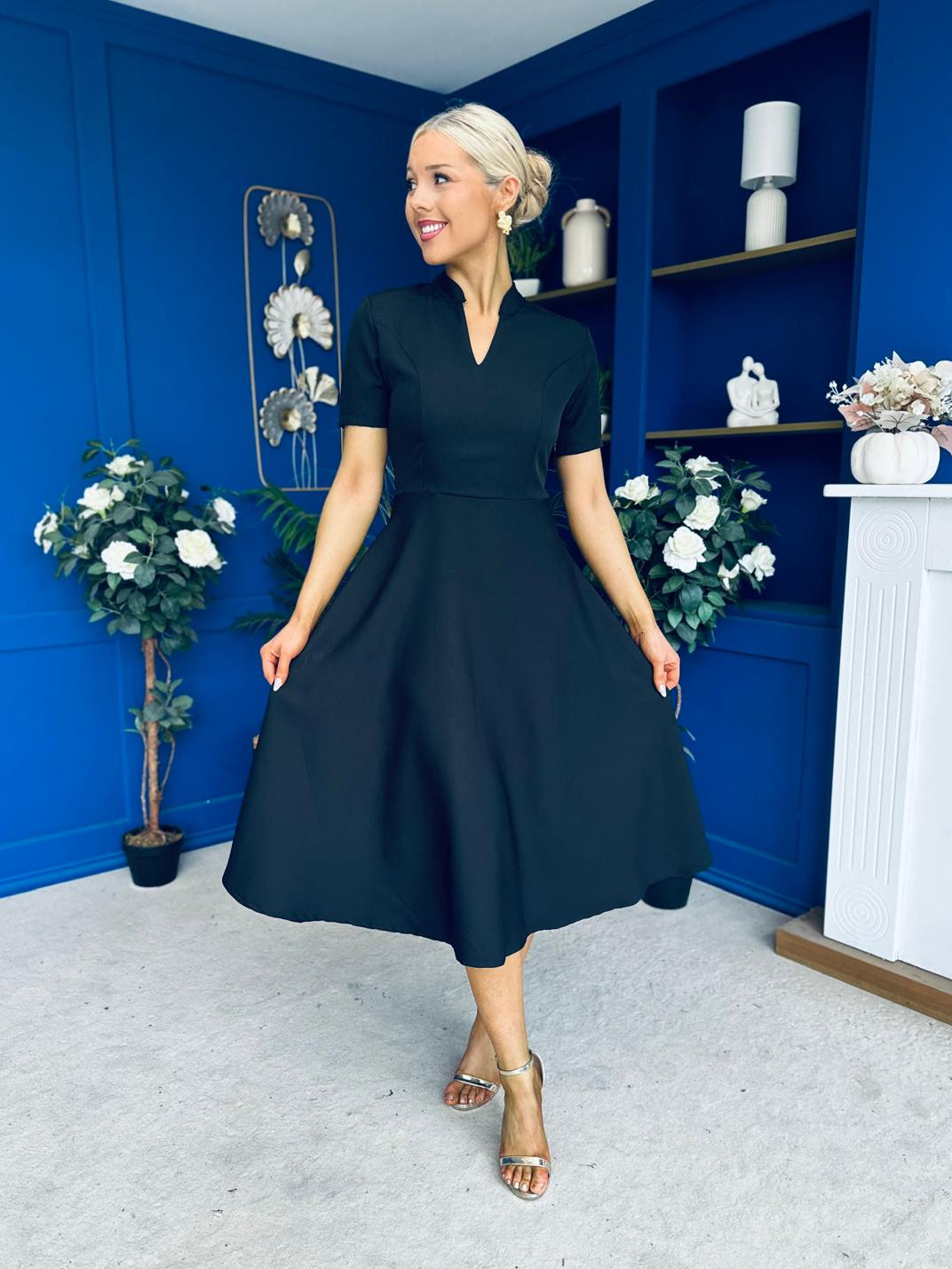 Simone Short Sleeve Midi Dress Black