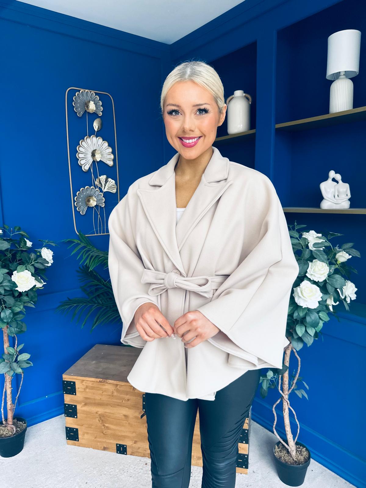Tara Detailed Cape Jacket Cream
