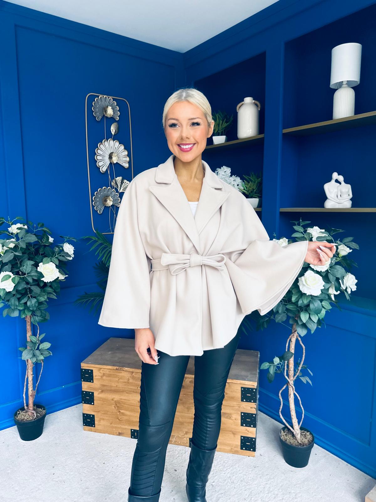 Tara Detailed Cape Jacket Cream
