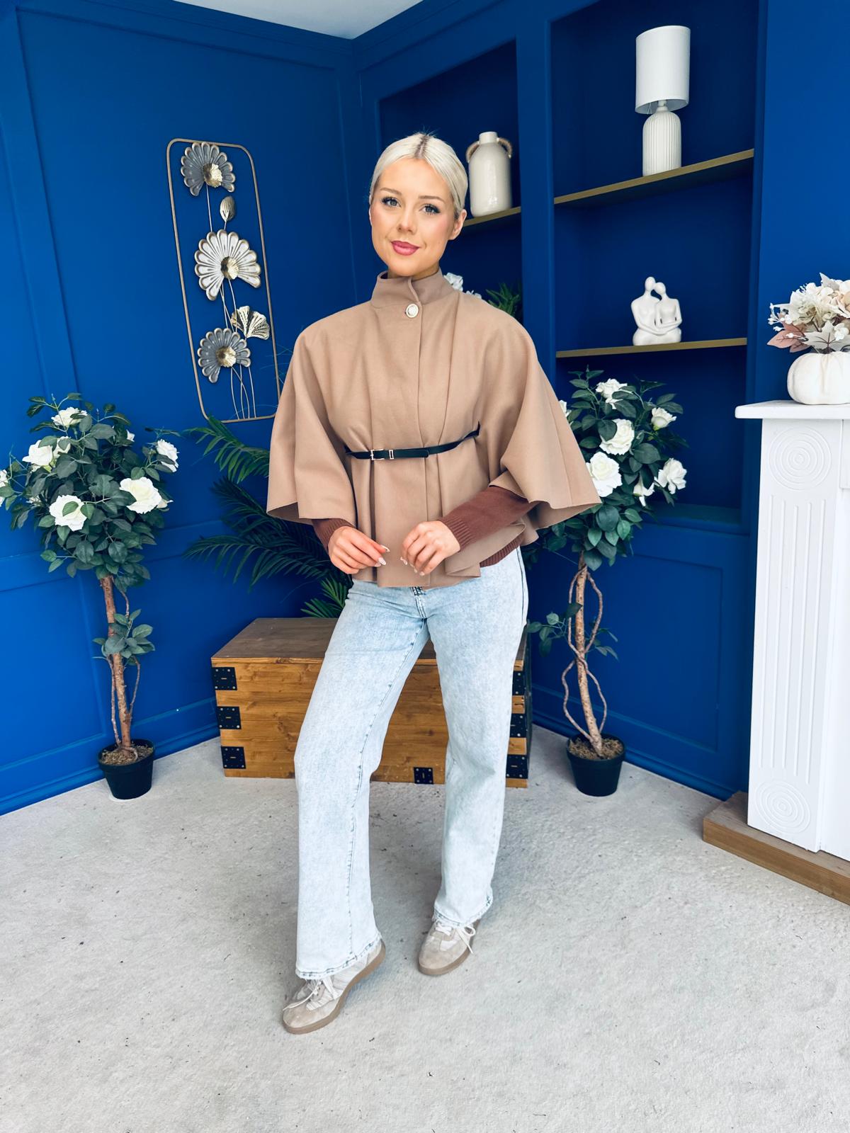 Freah Detailed Cape Jacket Beige