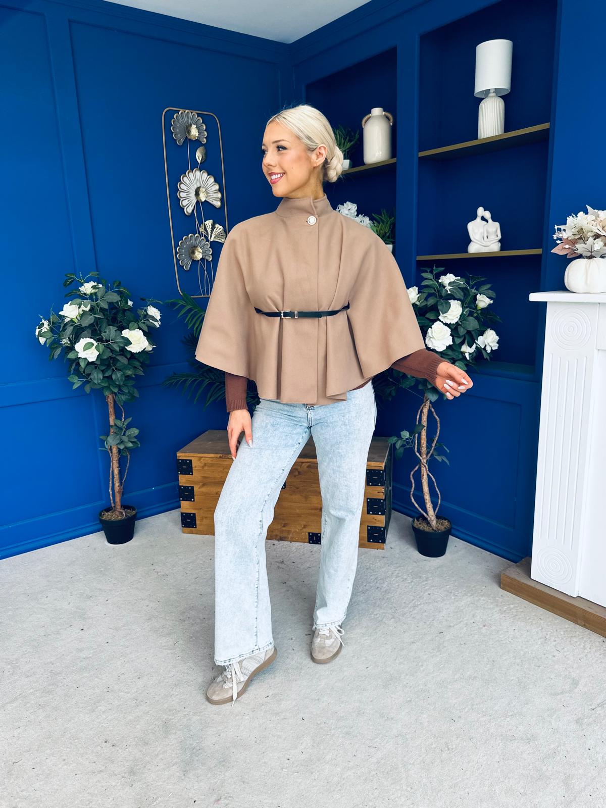 Freah Detailed Cape Jacket Beige