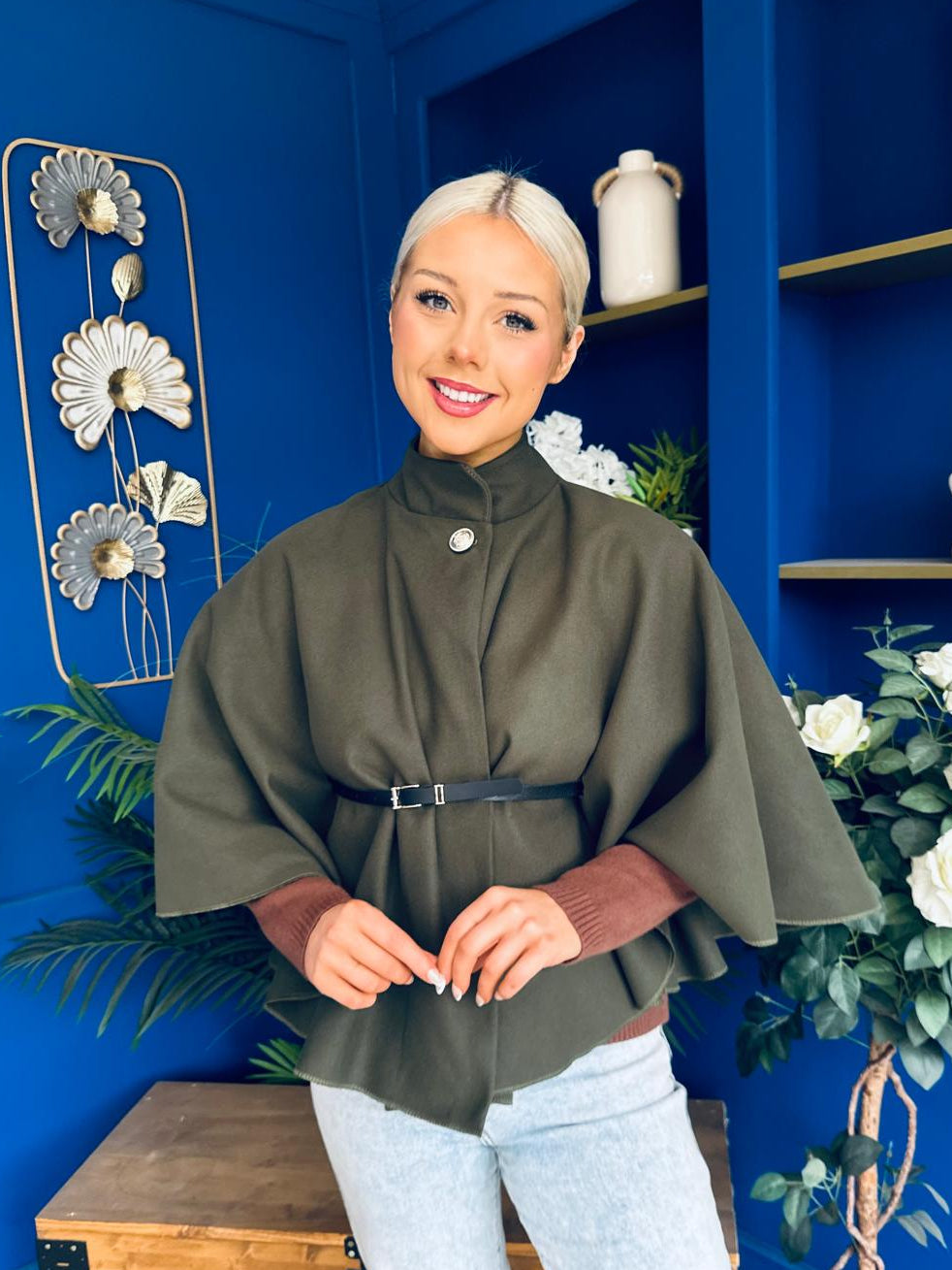 Freah Detailed Cape Jacket Khaki