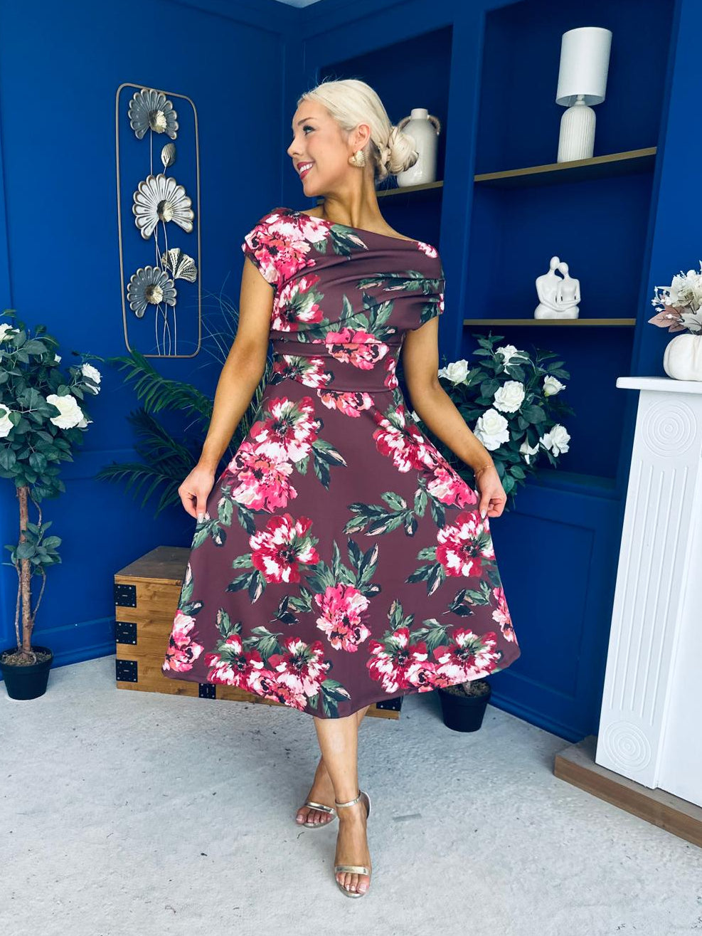 Tracey Detailed Midi Dress Floral Chocolate