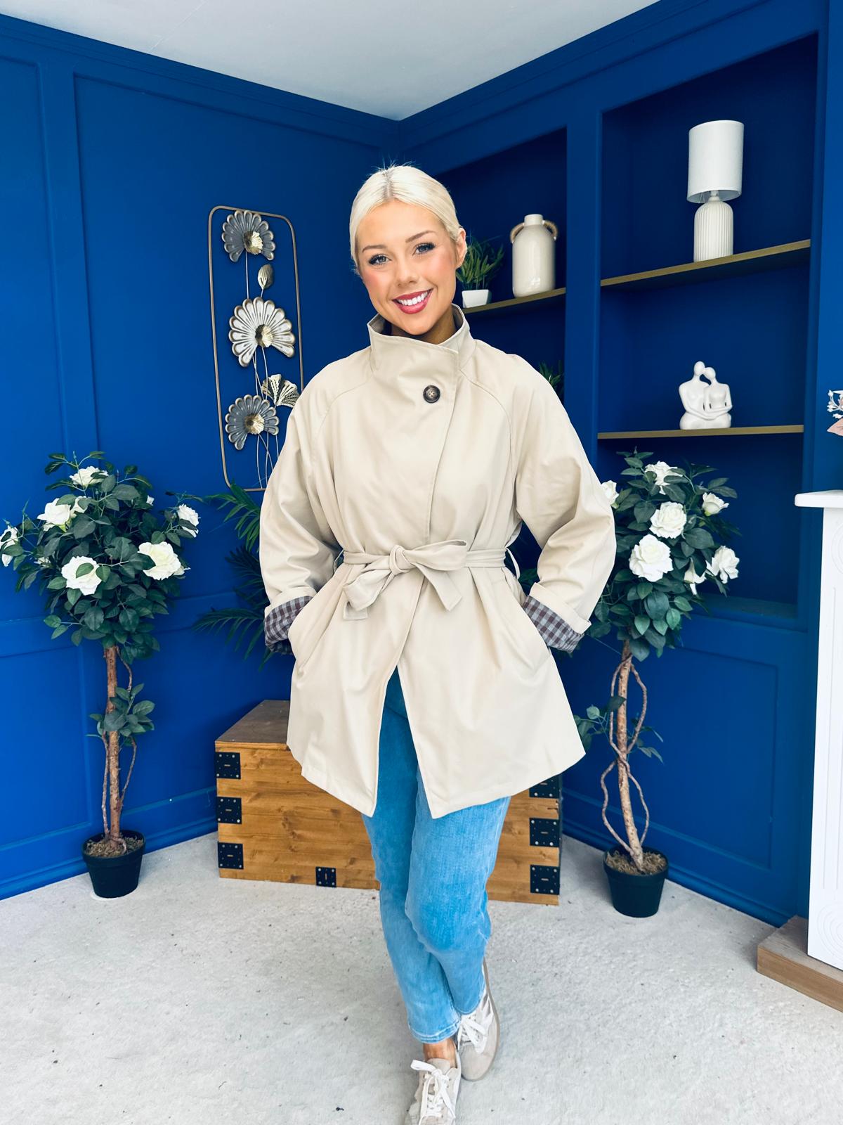 Jacinta Detailed Jacket Beige