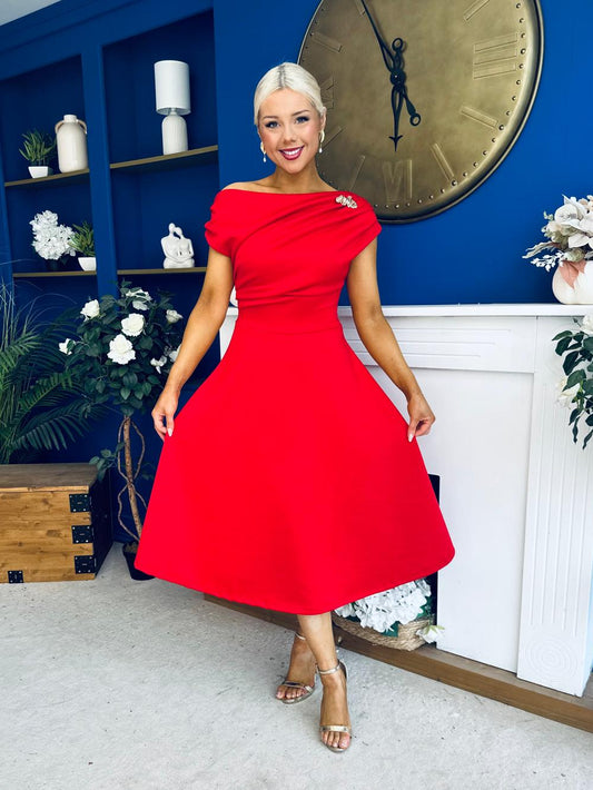Keegan Gold Broach Detail Midi Dress Red