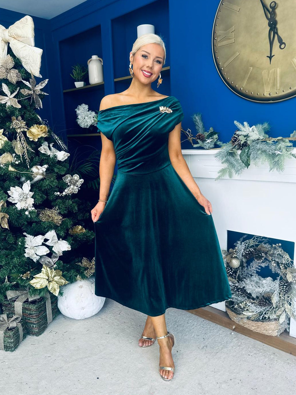 Imogen Gold Brooch Velvet Midi Dress Forest