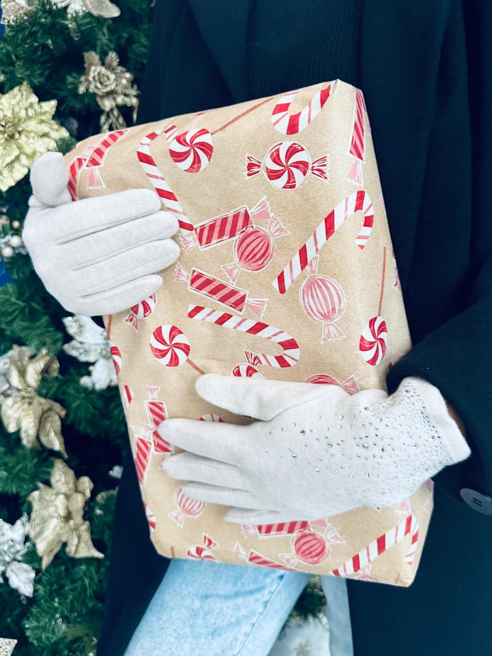 Emily Diamante Detail Gloves Beige