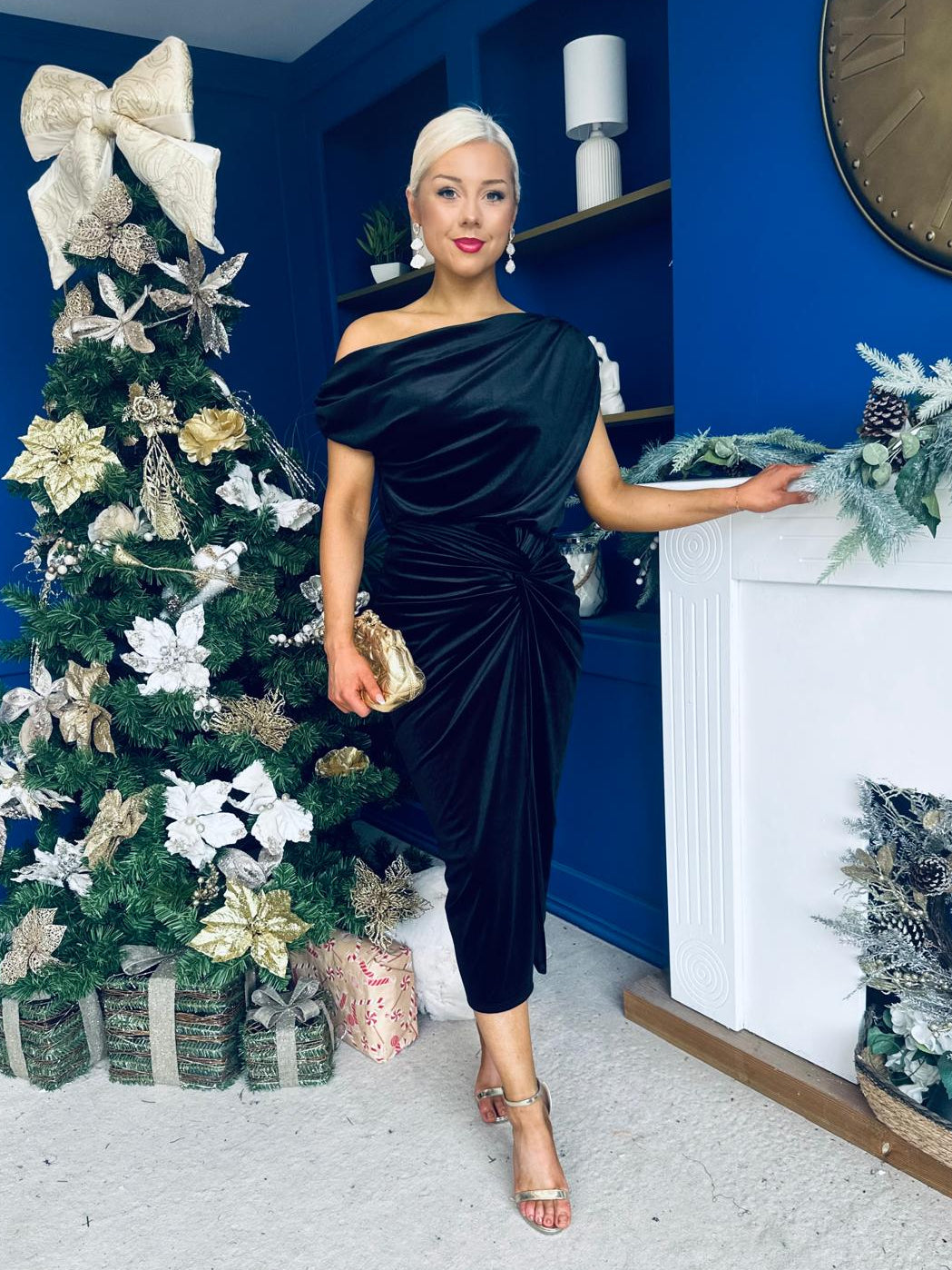Isabelle Gathered Detail Velvet Occasion Dress Black