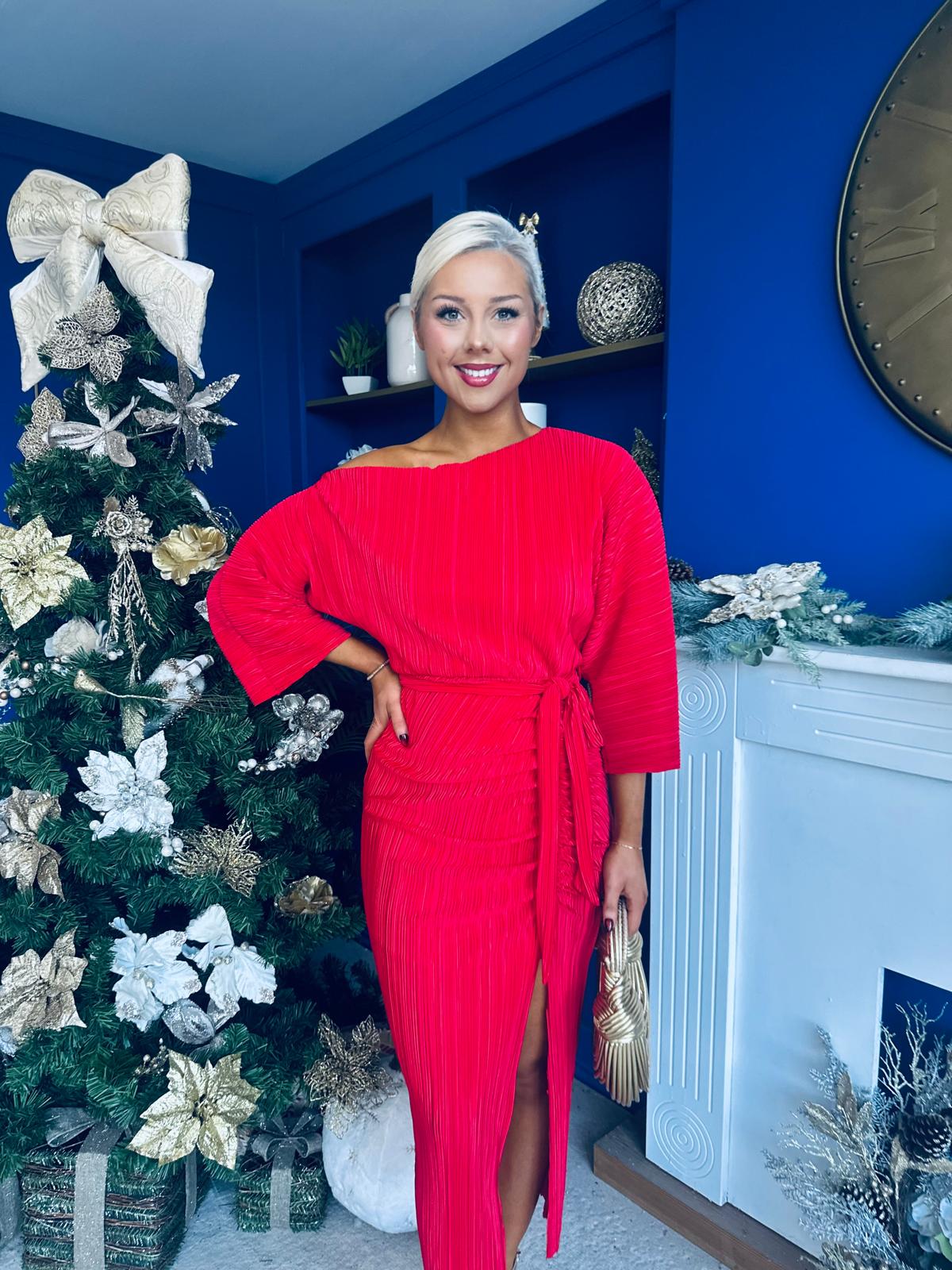 Vendy Off The Shoulder Plisse Midi Dress Red