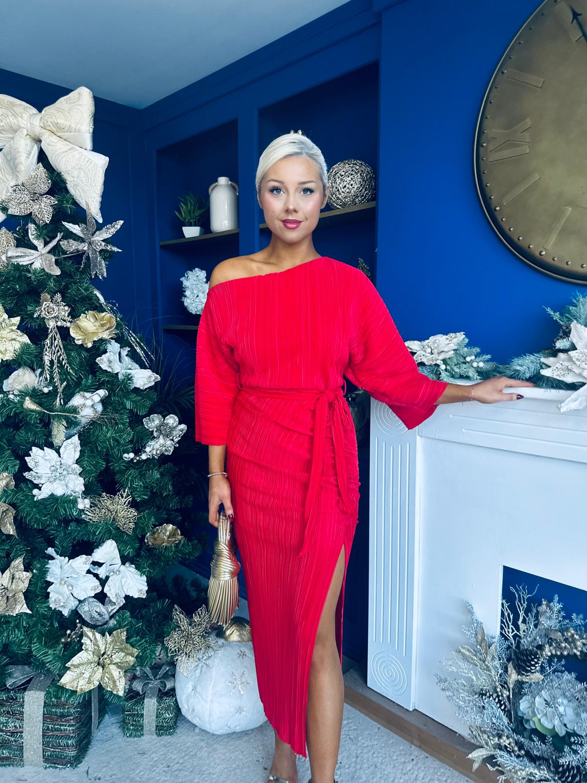 Vendy Off The Shoulder Plisse Midi Dress Red