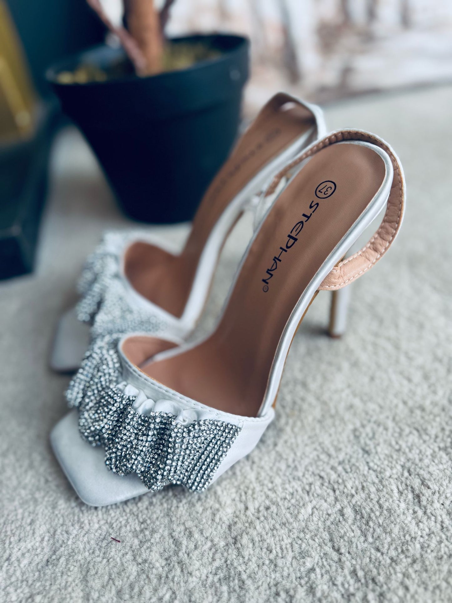 Chandler Heels White